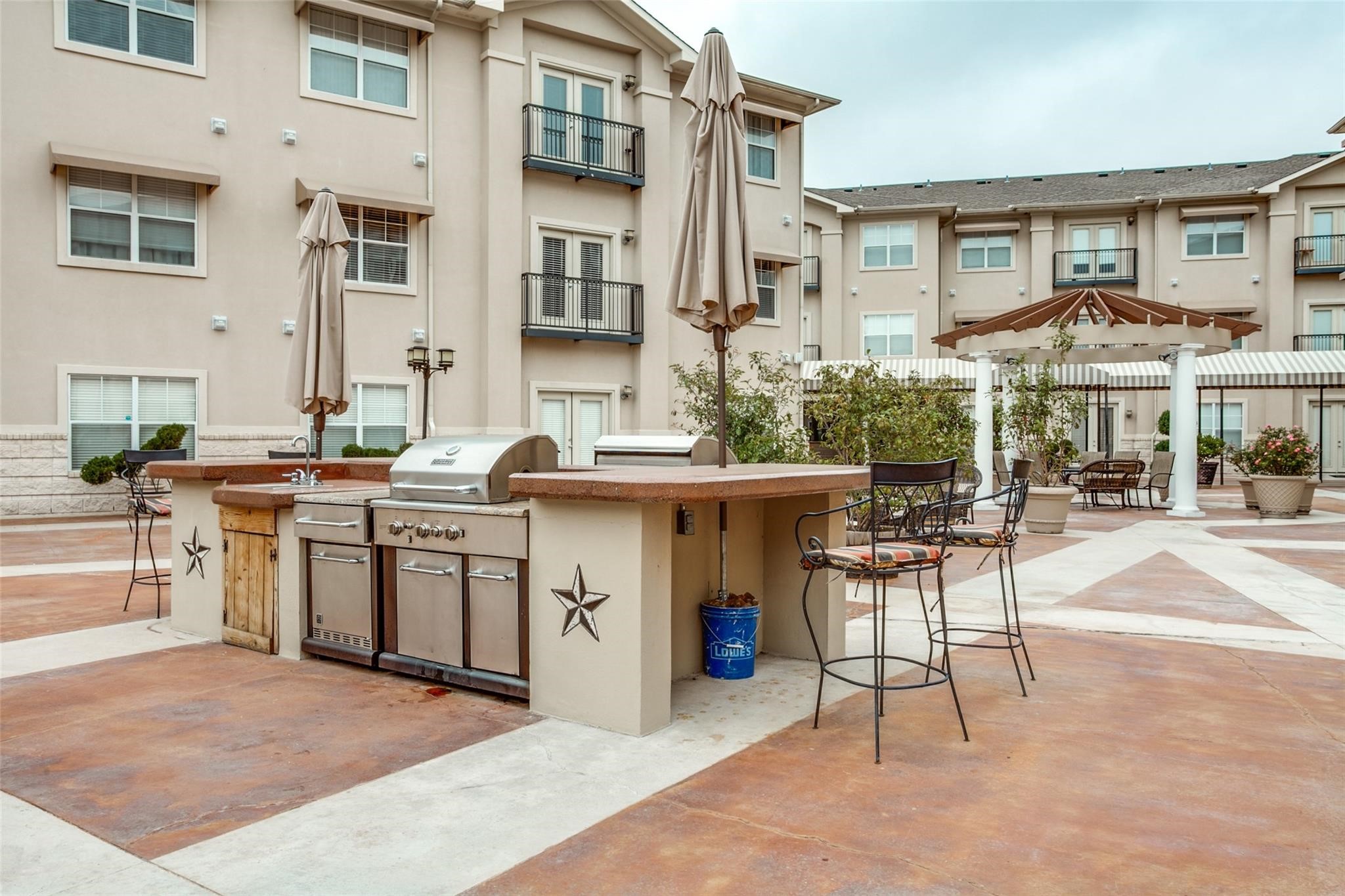 3102 Kings Road 2303