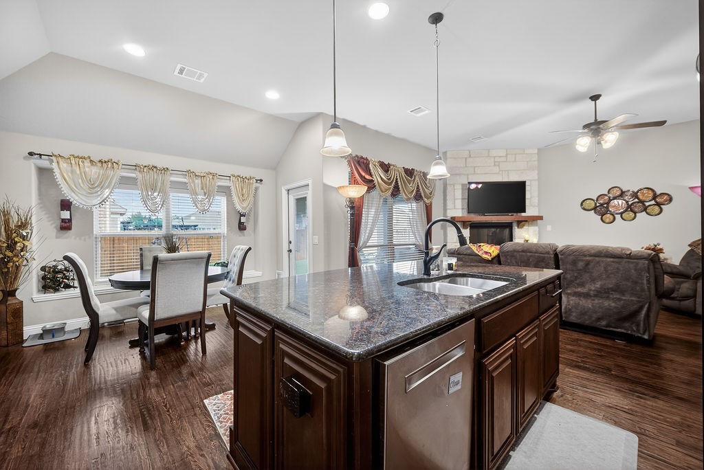 2840 Mariposa Drive