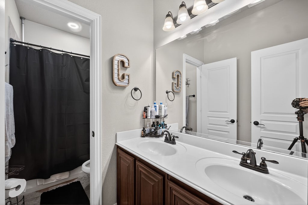 2840 Mariposa Drive