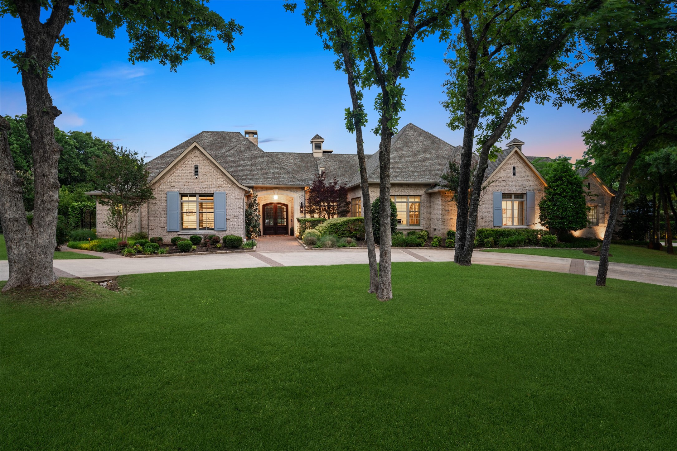 5800 Pine Valley Drive