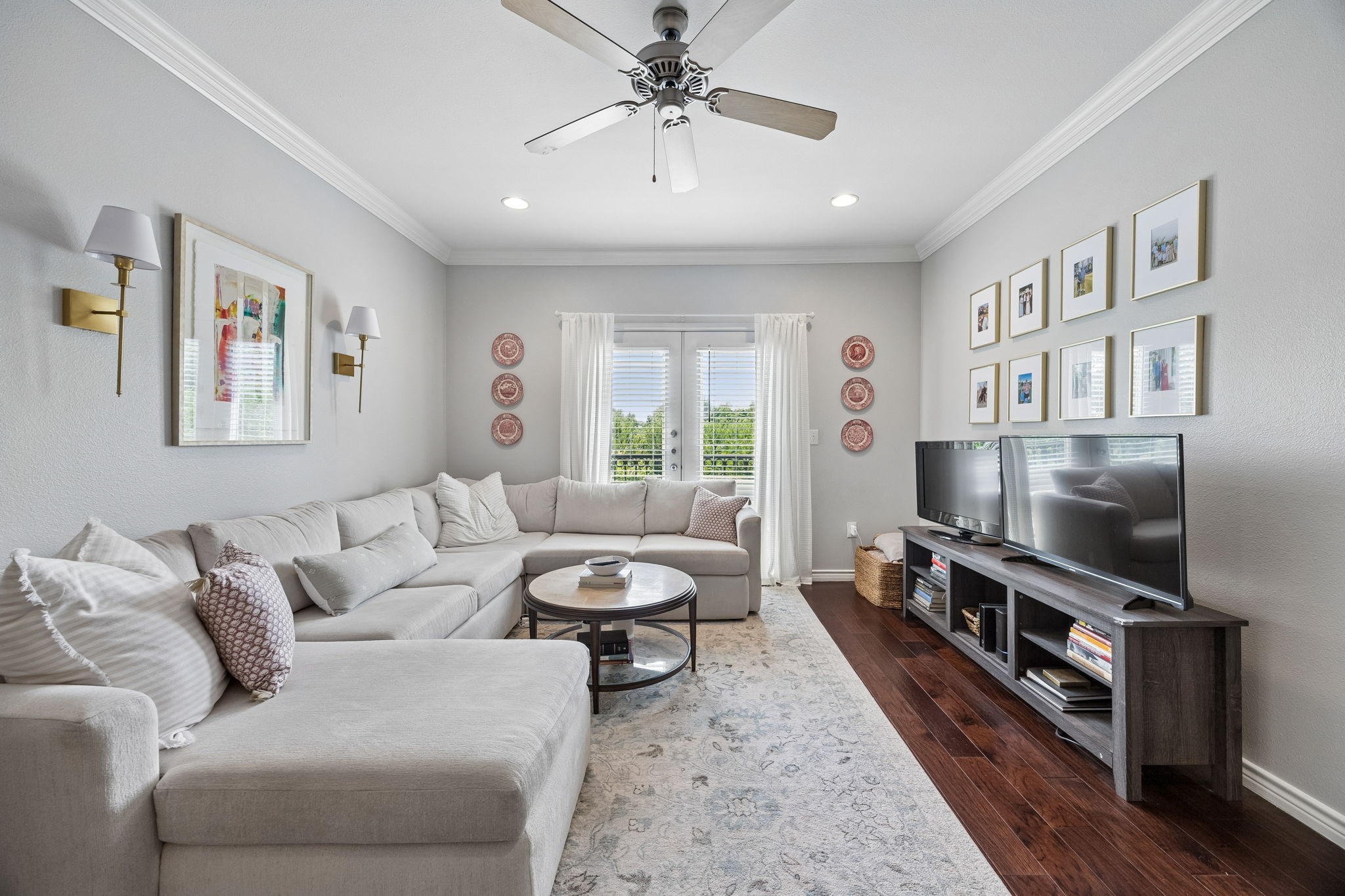 3102 Kings Road 1211