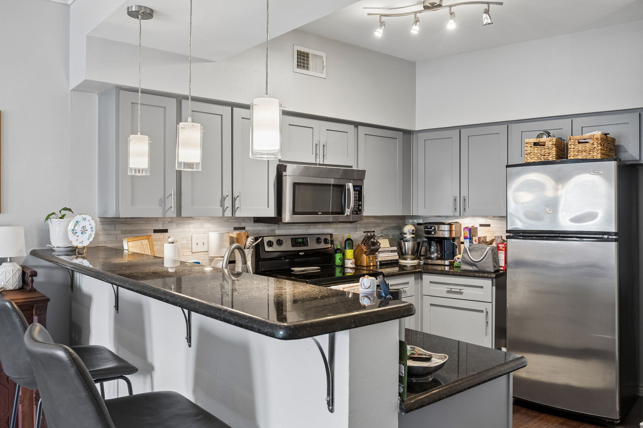 3102 Kings Road 1211