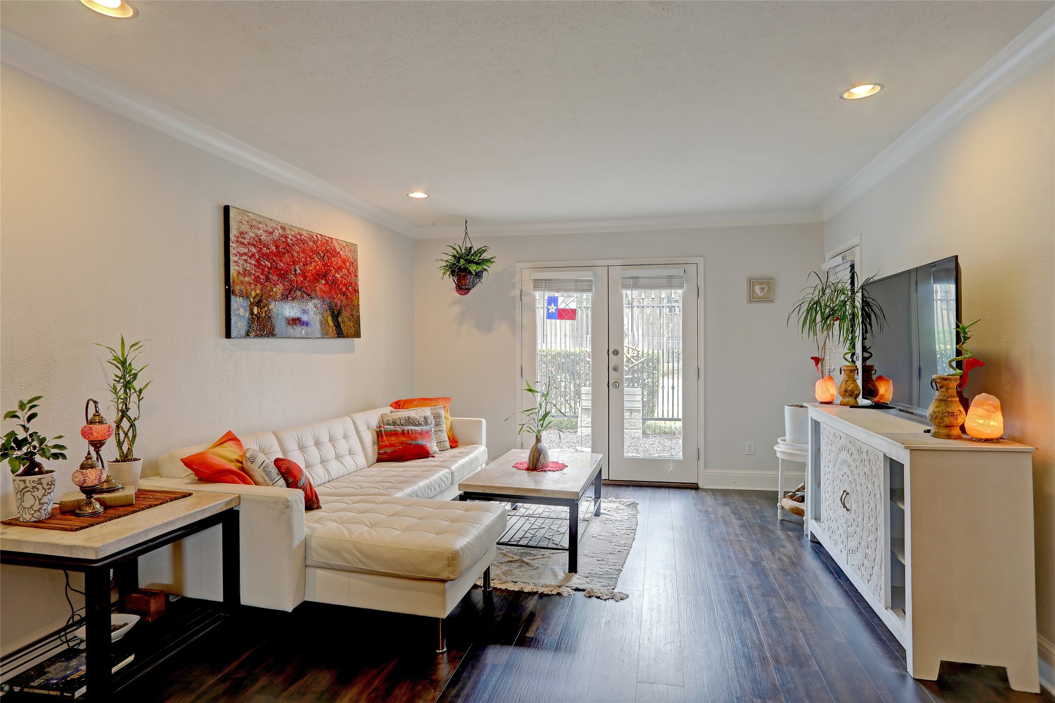7736 Meadow Road 102