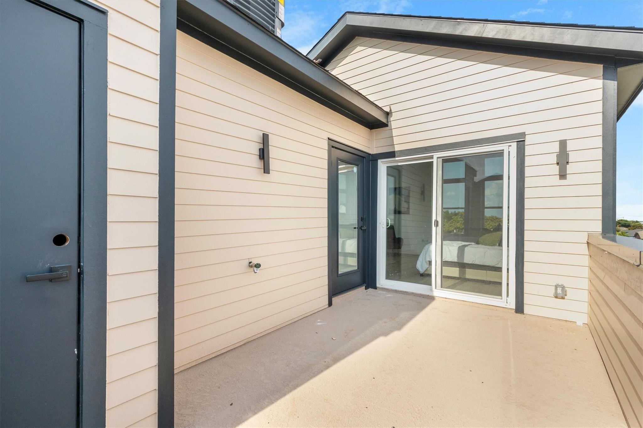 723 W 10th Street 106