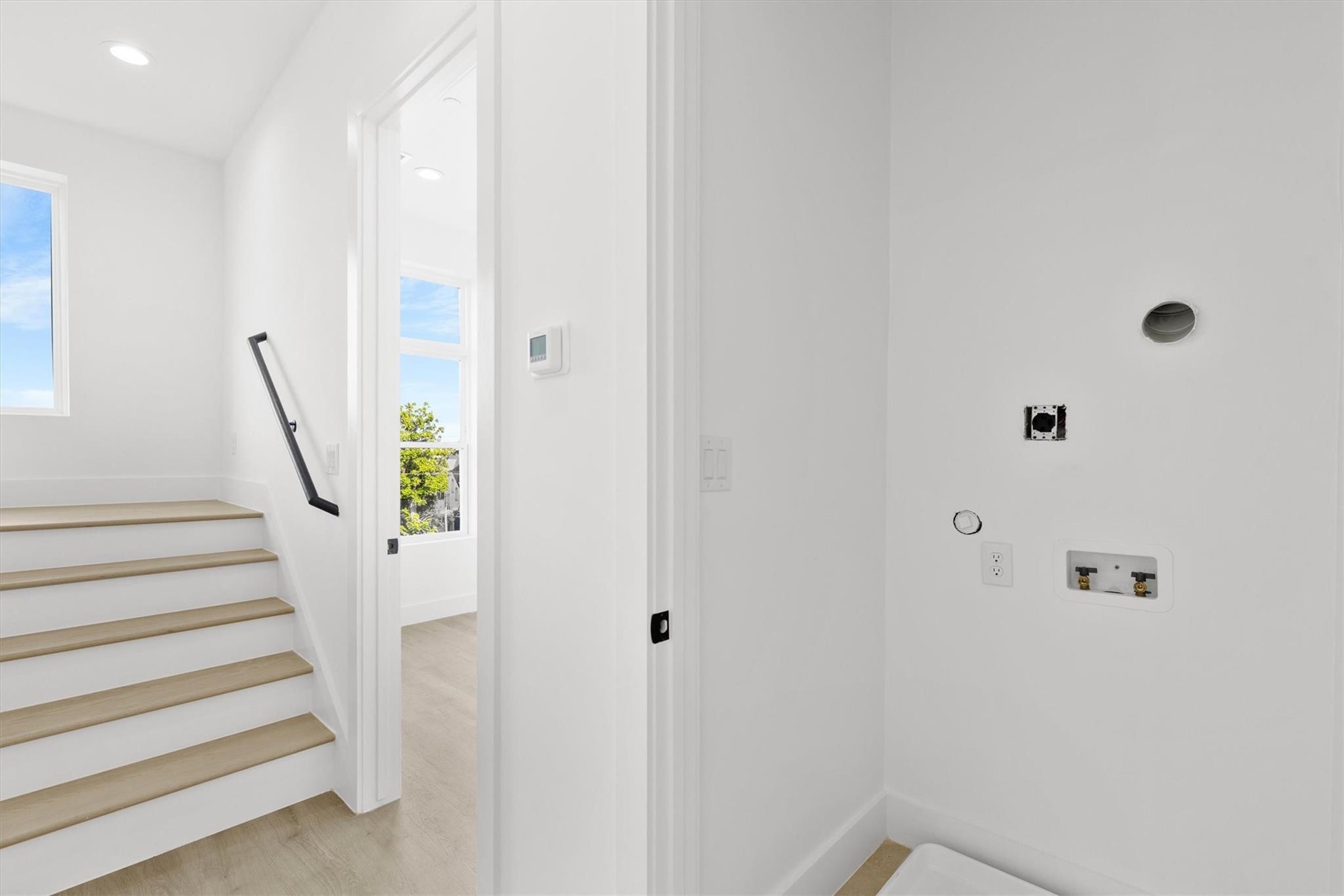 723 W 10th Street 106
