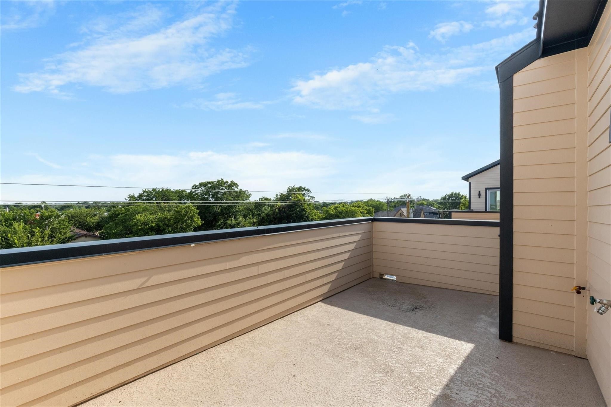 723 W 10th Street 106