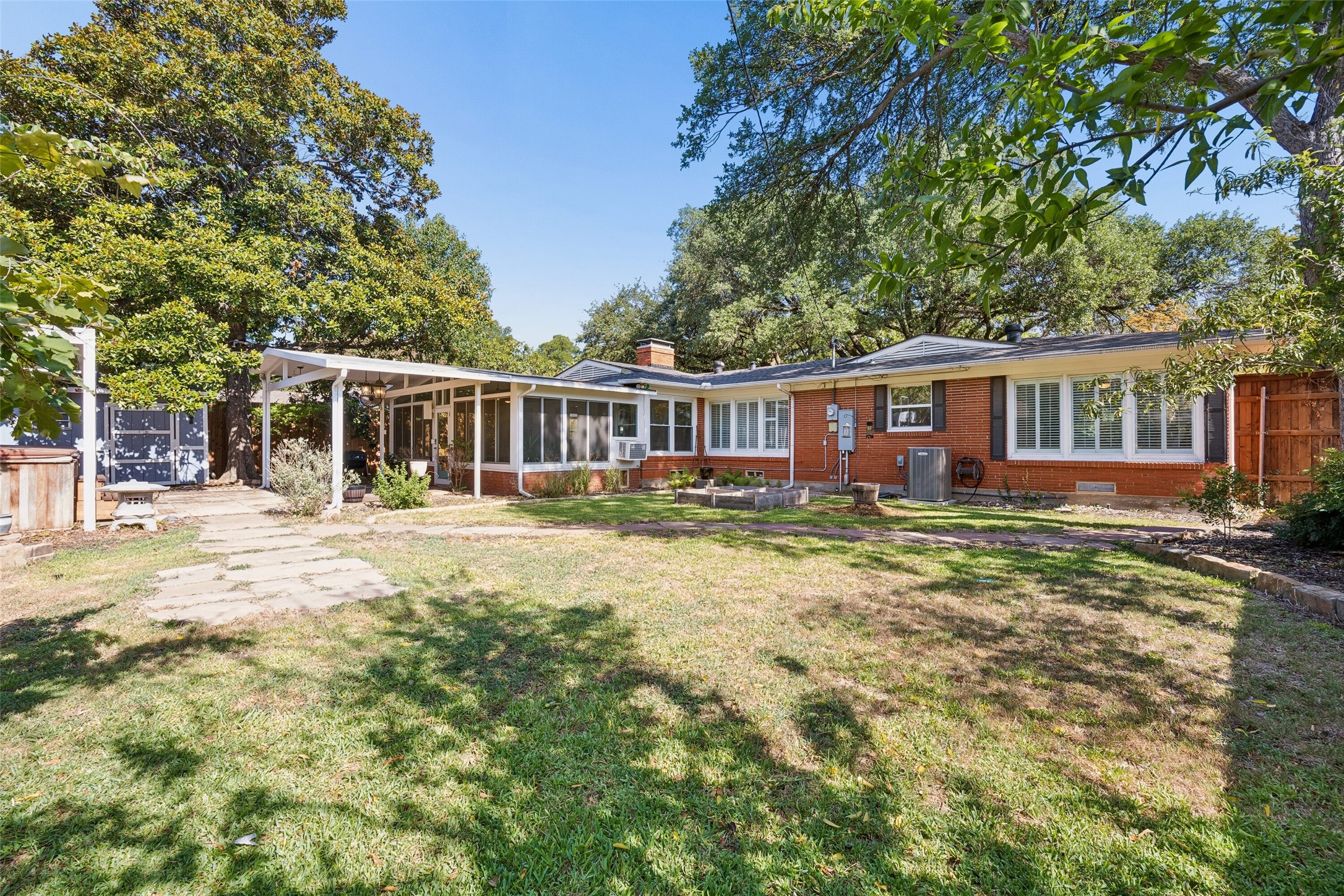 504 Monssen Drive