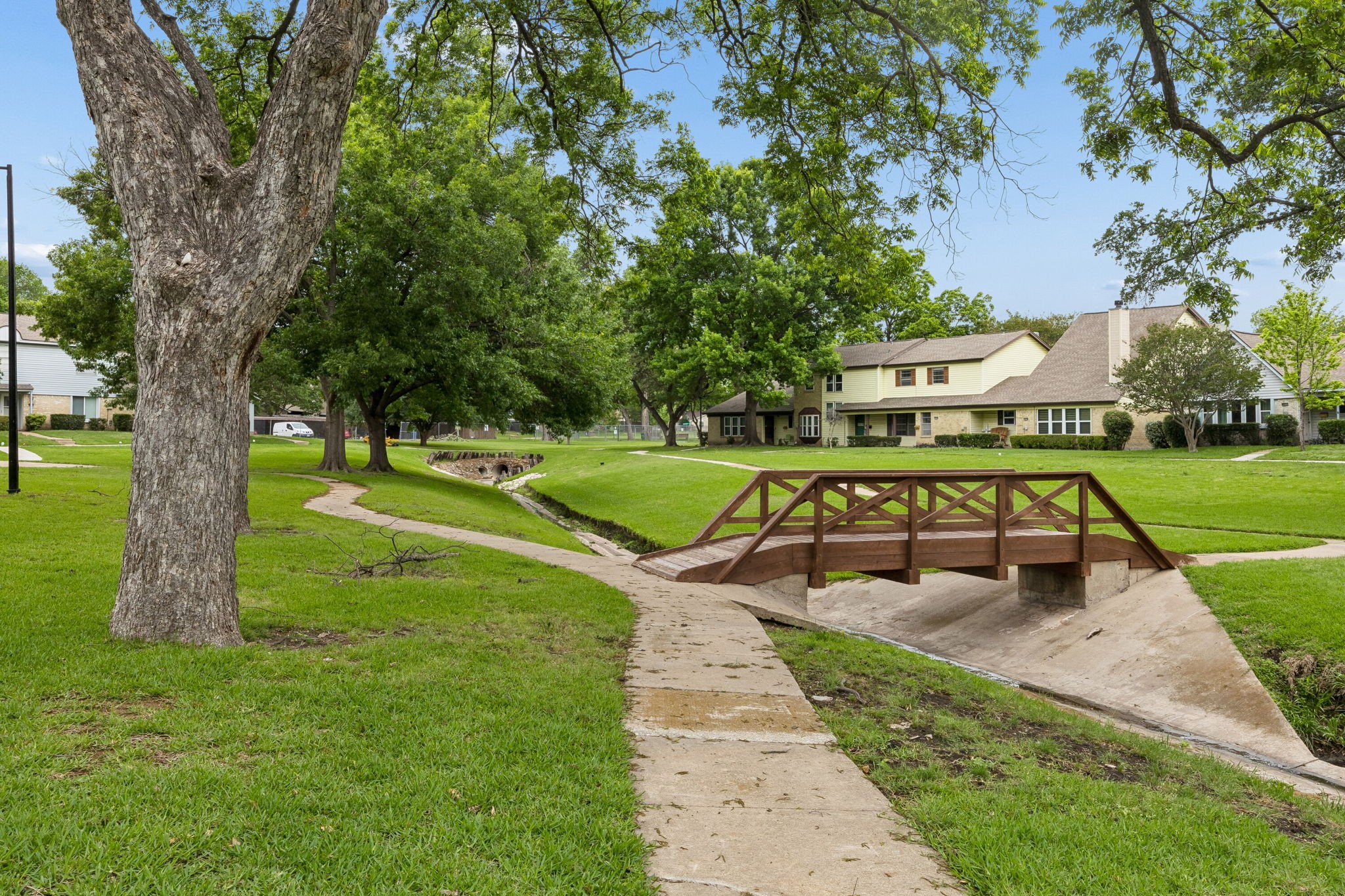 4921 Rollingwood Court