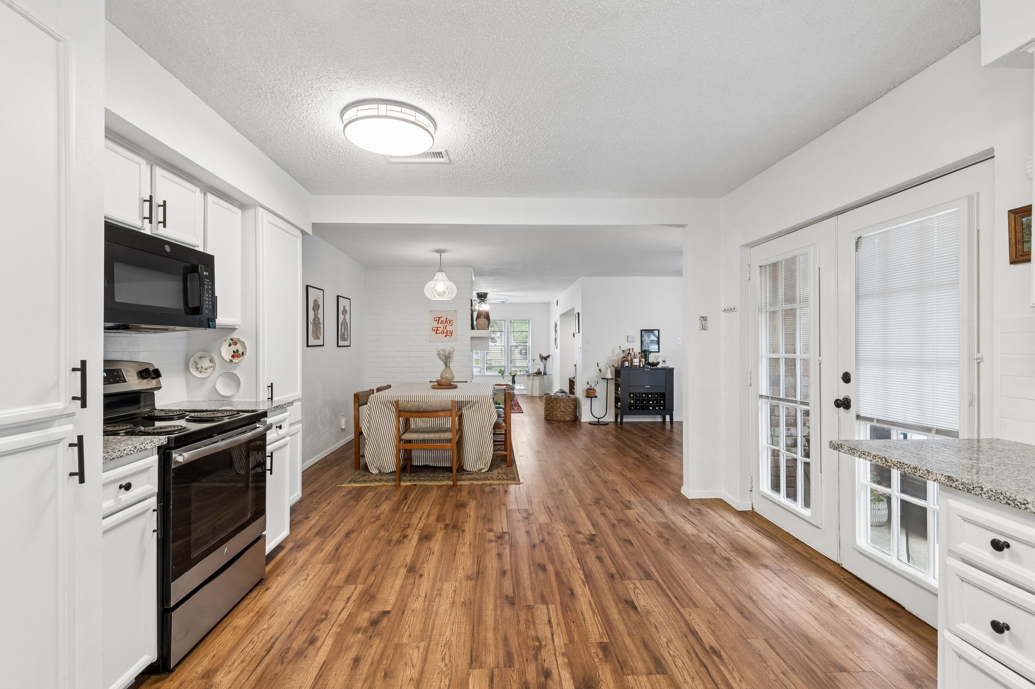 4921 Rollingwood Court
