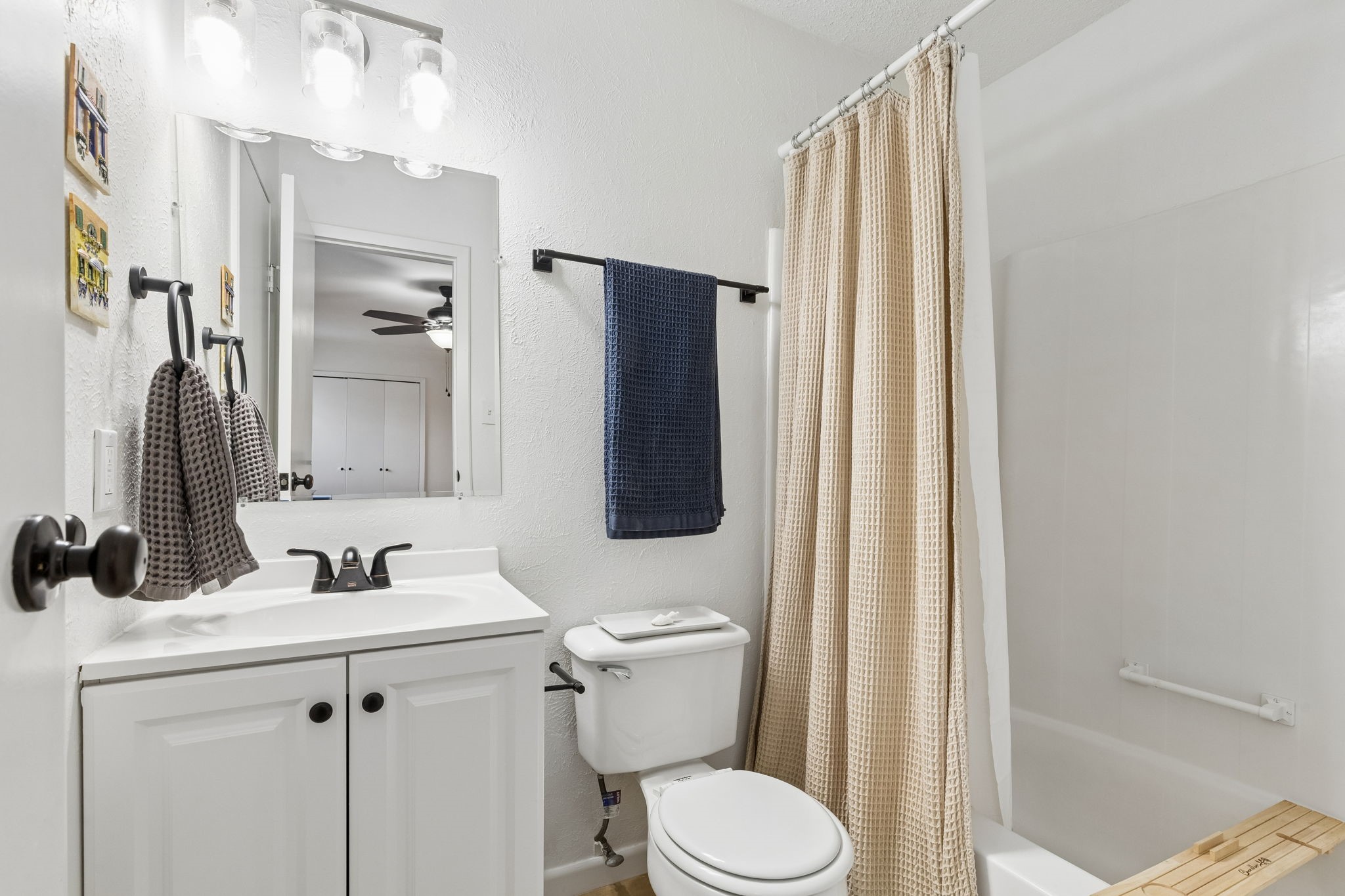 4921 Rollingwood Court