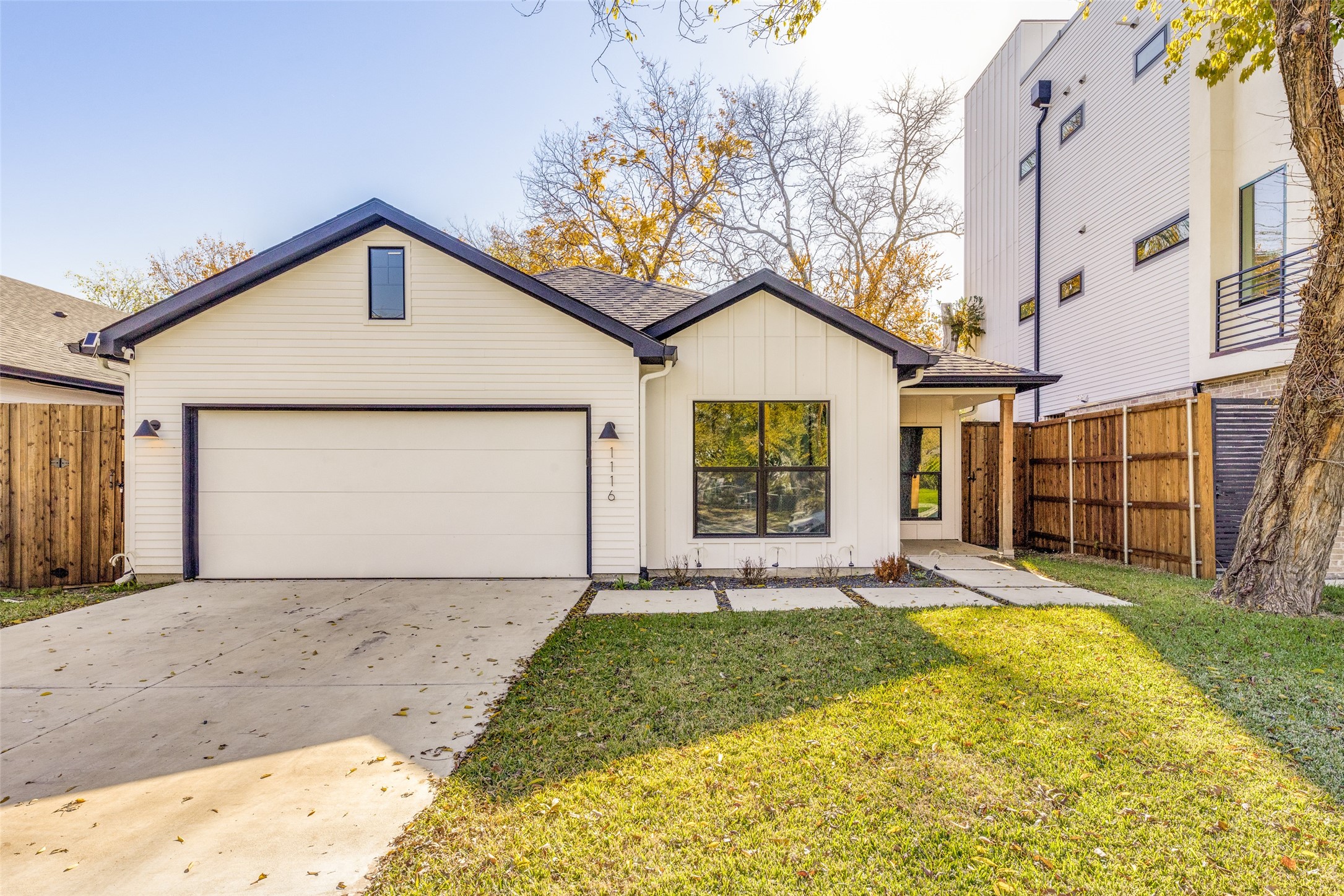 1116 Muncie Avenue