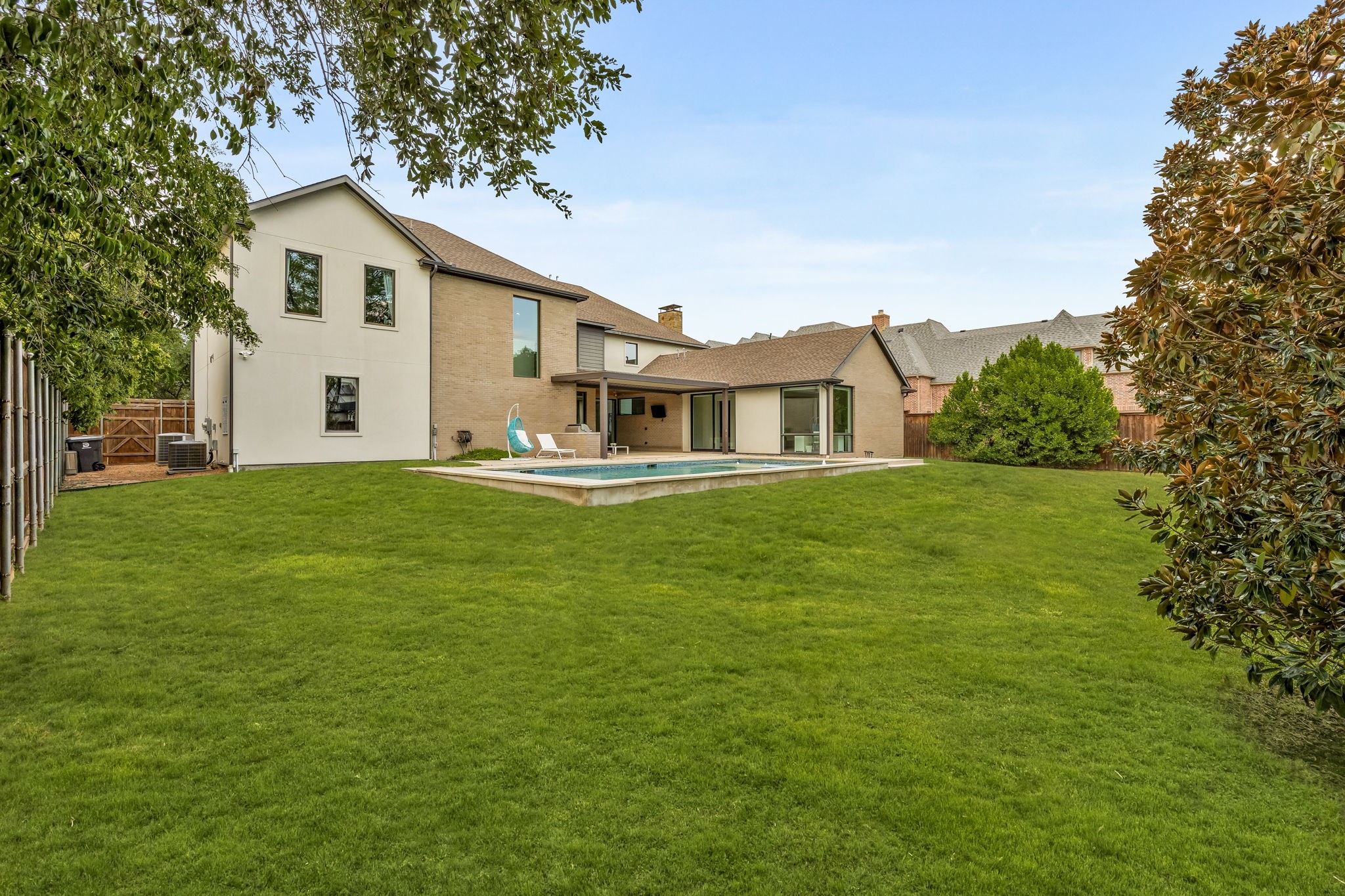 5724 Charlestown Drive