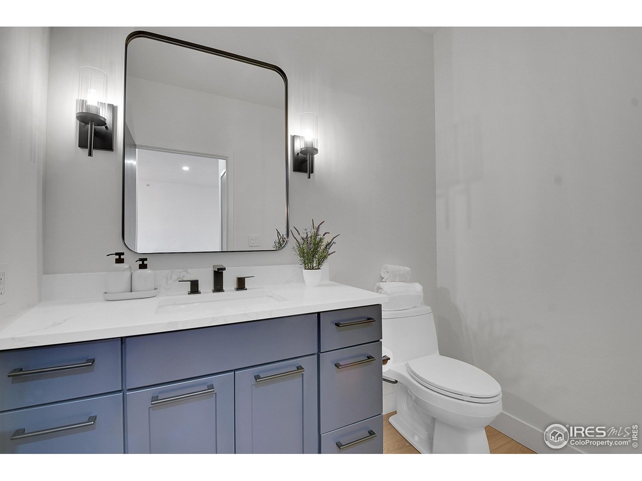 2810 E College Ave 305