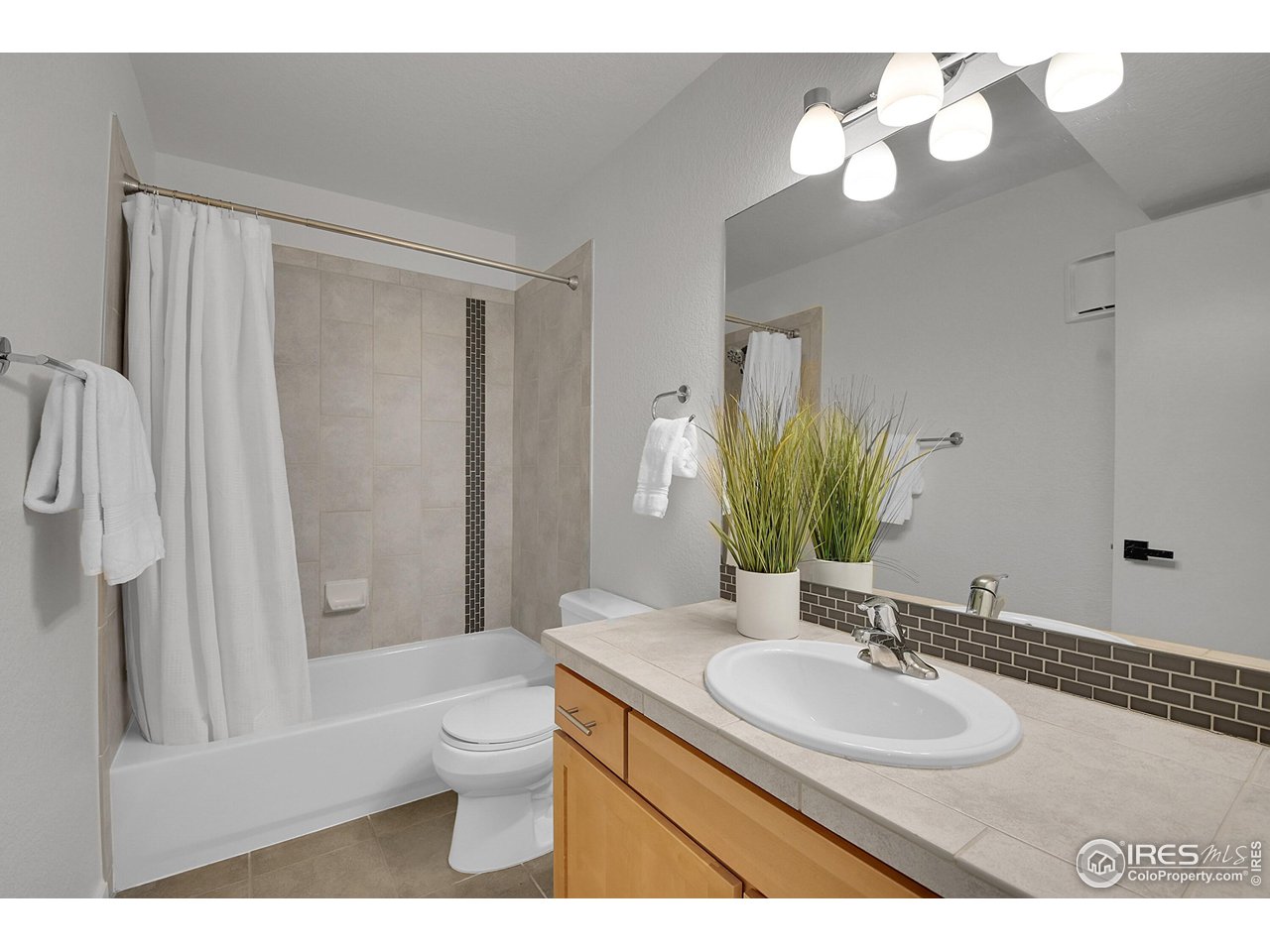 2810 E College Ave 305