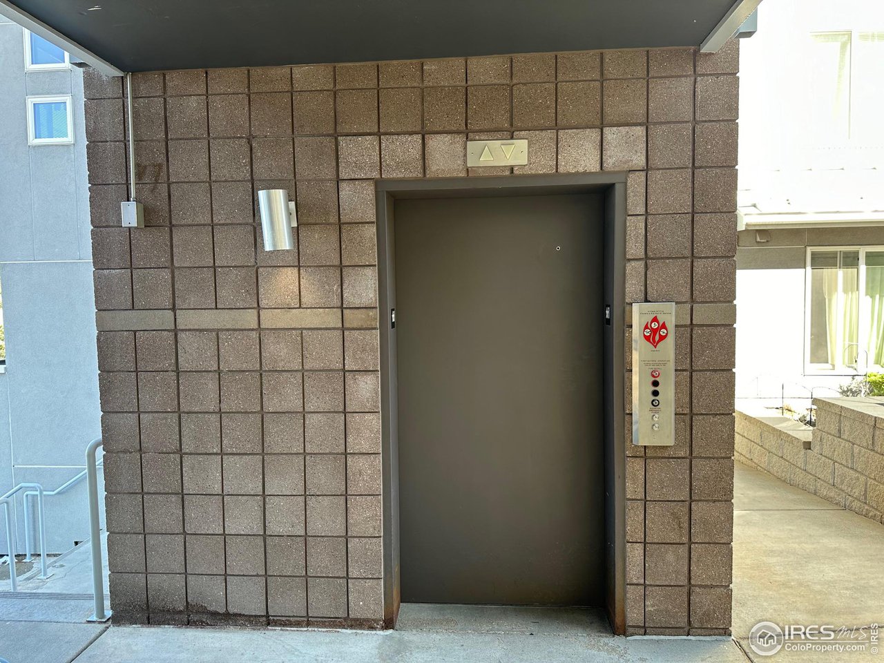 2810 E College Ave 305