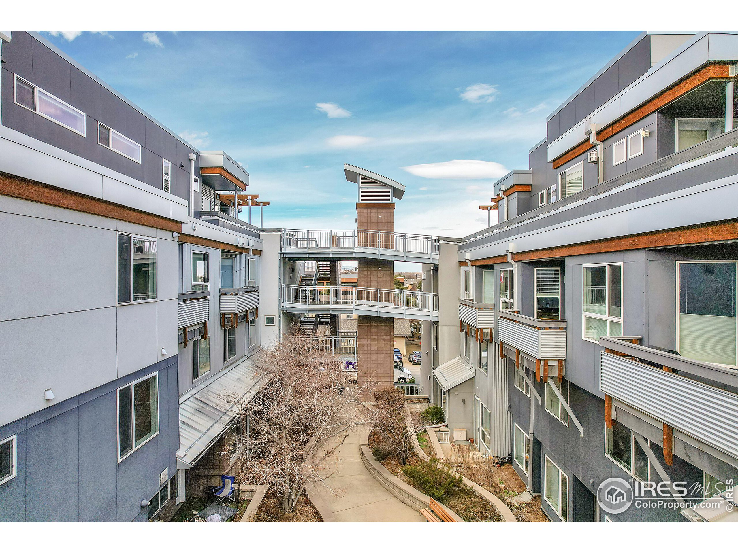 2810 E College Ave 305