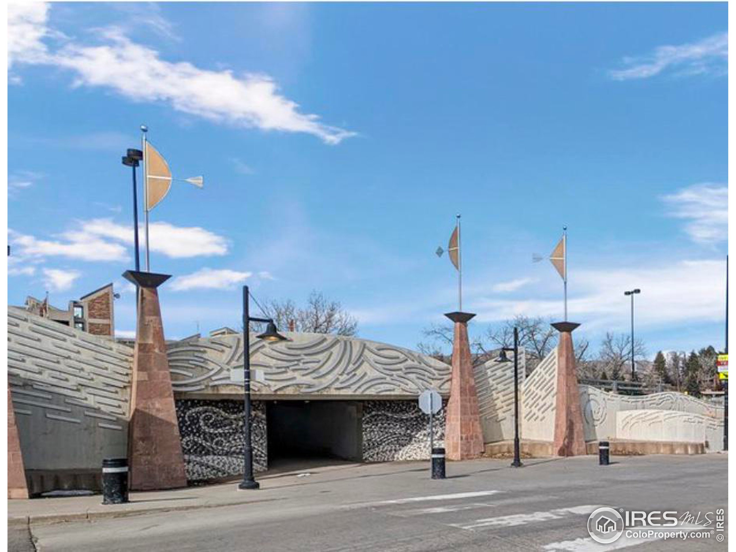 2810 E College Ave 305