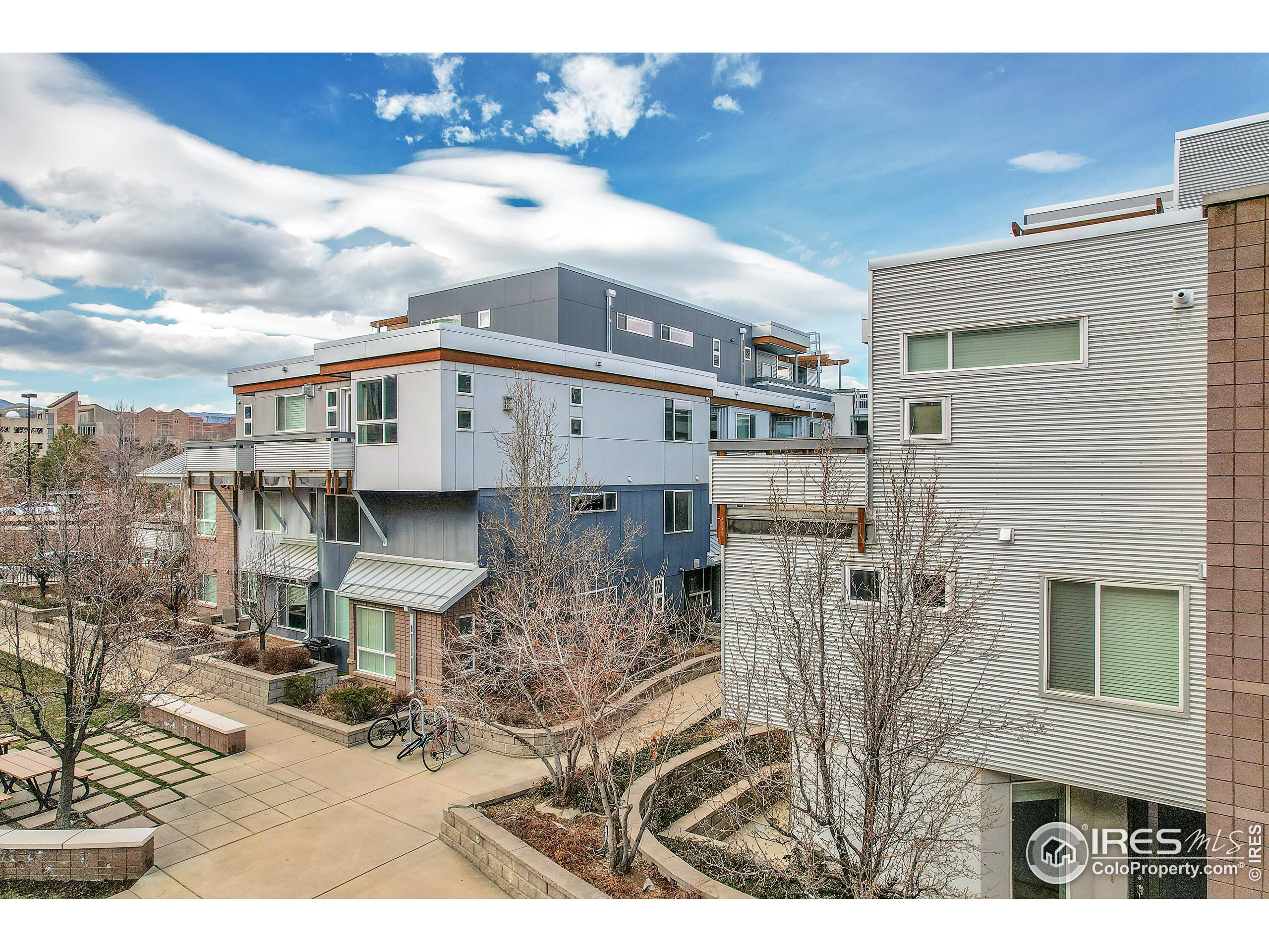 2810 E College Ave 305