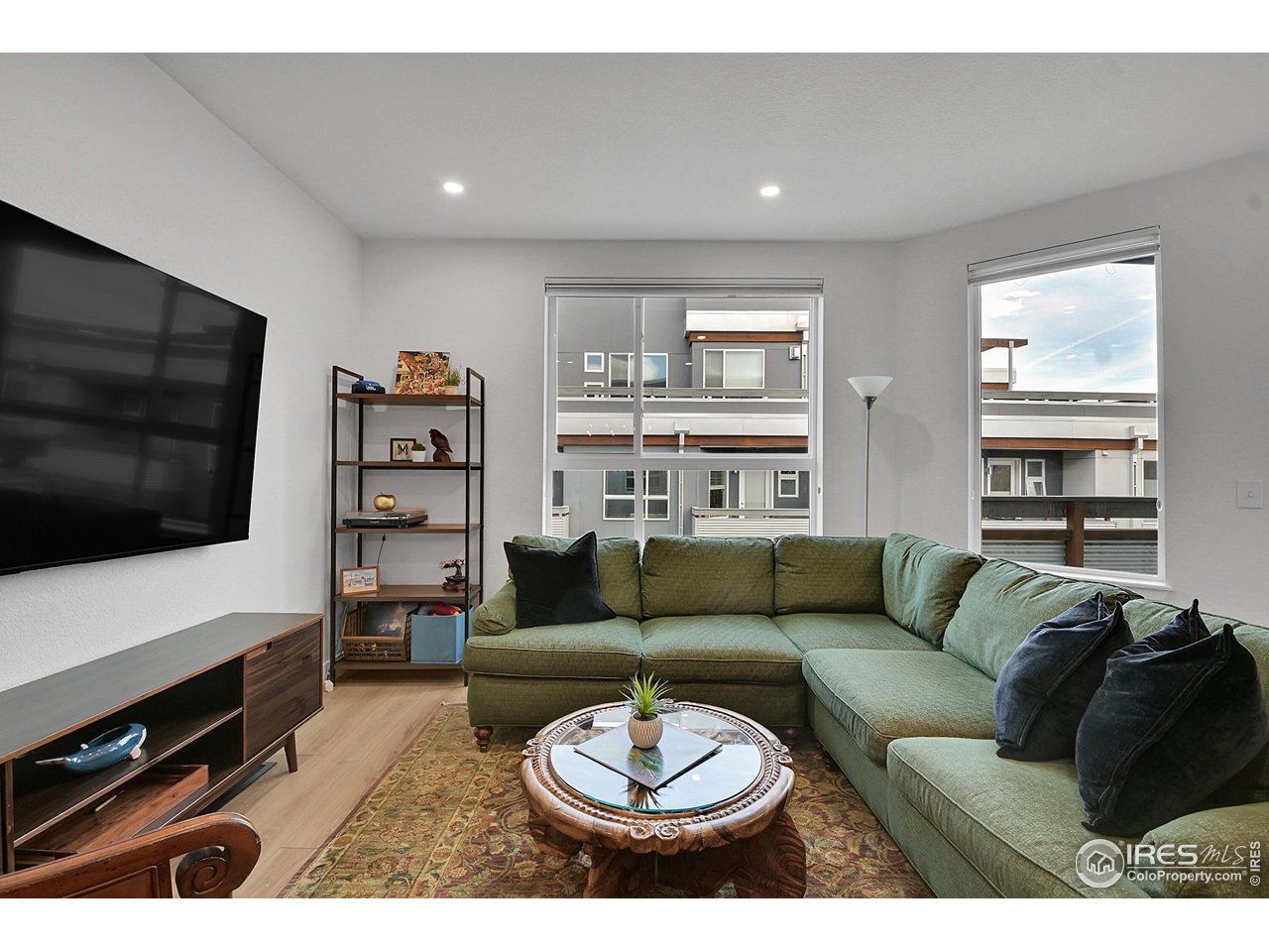 2810 E College Ave 305