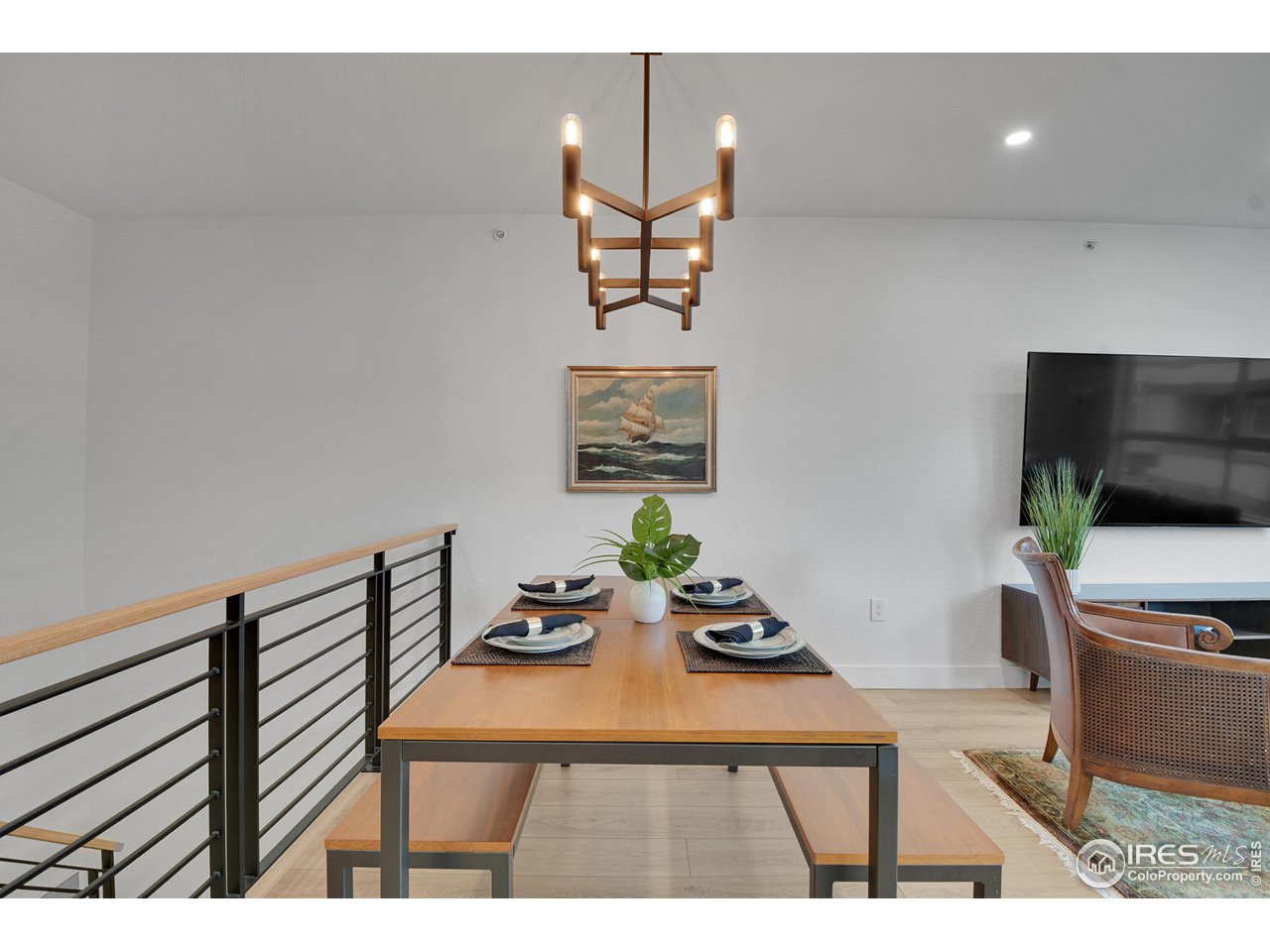 2810 E College Ave 305