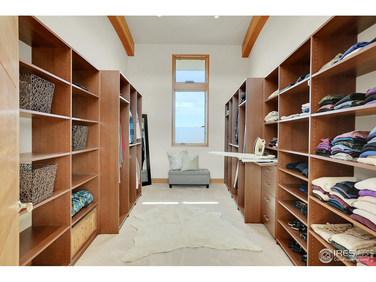 4604 Sunshine Canyon Dr