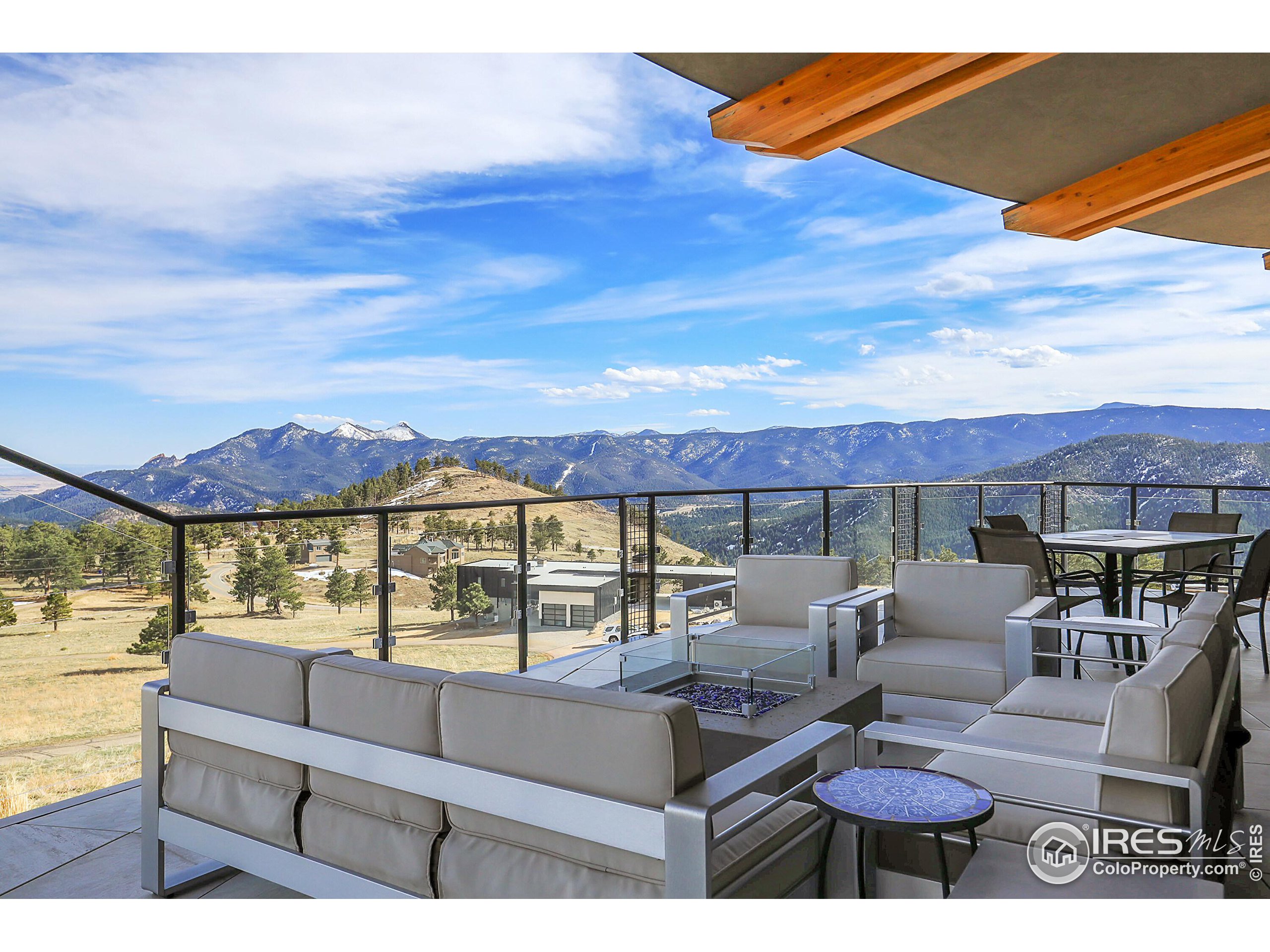 4604 Sunshine Canyon Dr