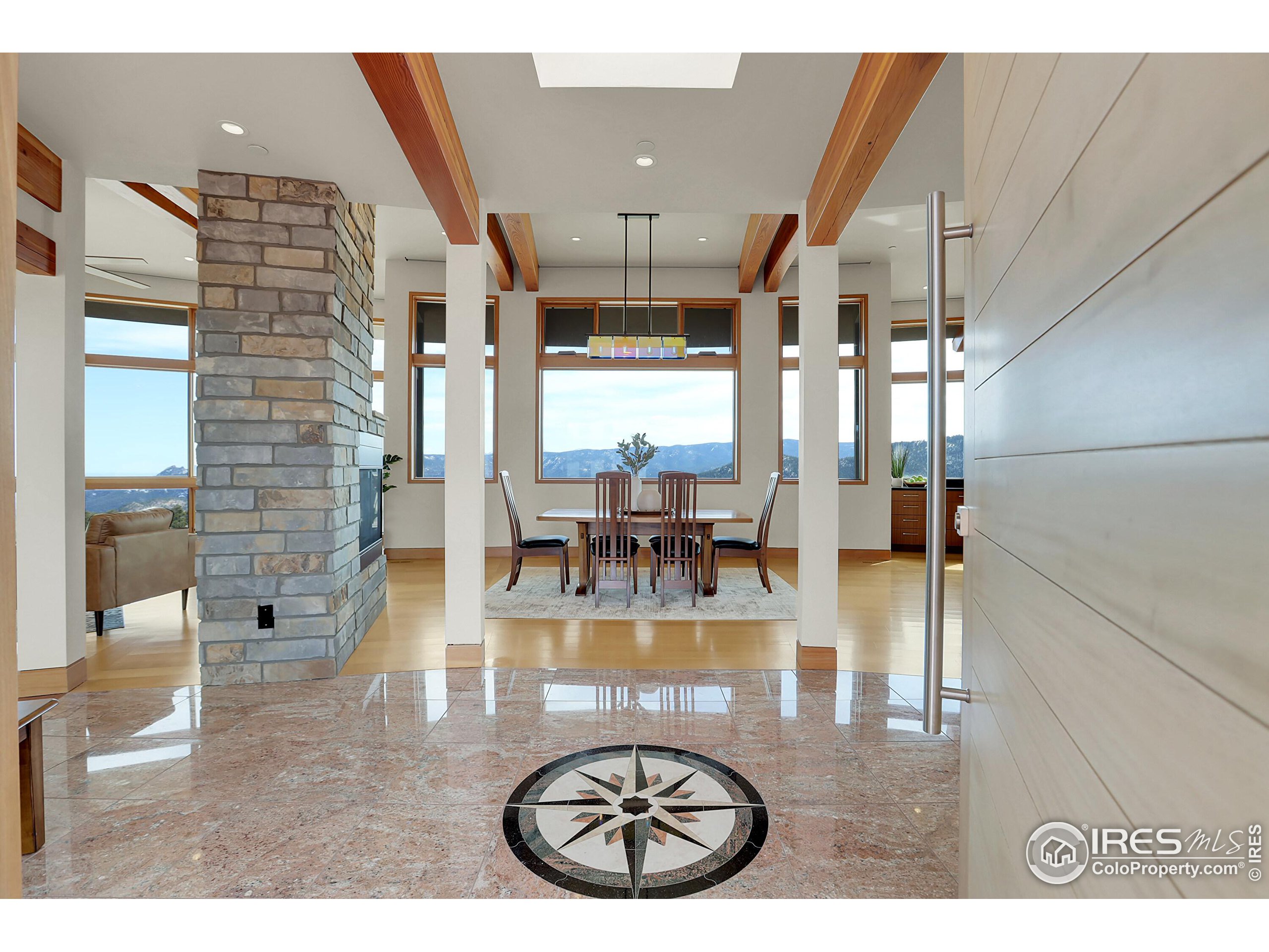 4604 Sunshine Canyon Dr