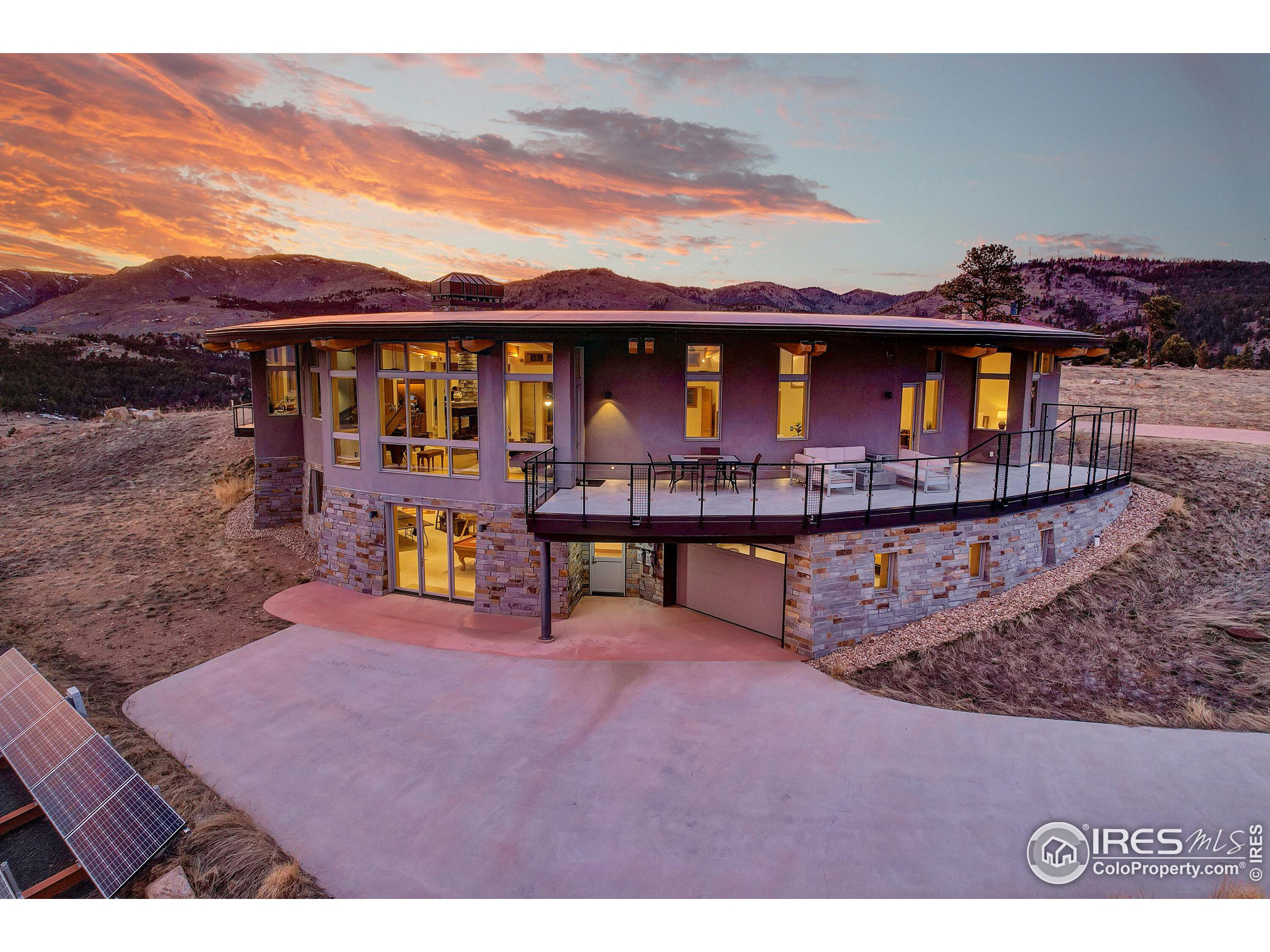 4604 Sunshine Canyon Dr