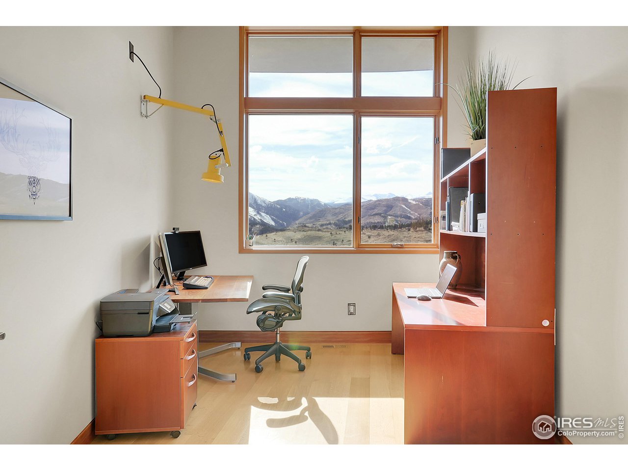 4604 Sunshine Canyon Dr