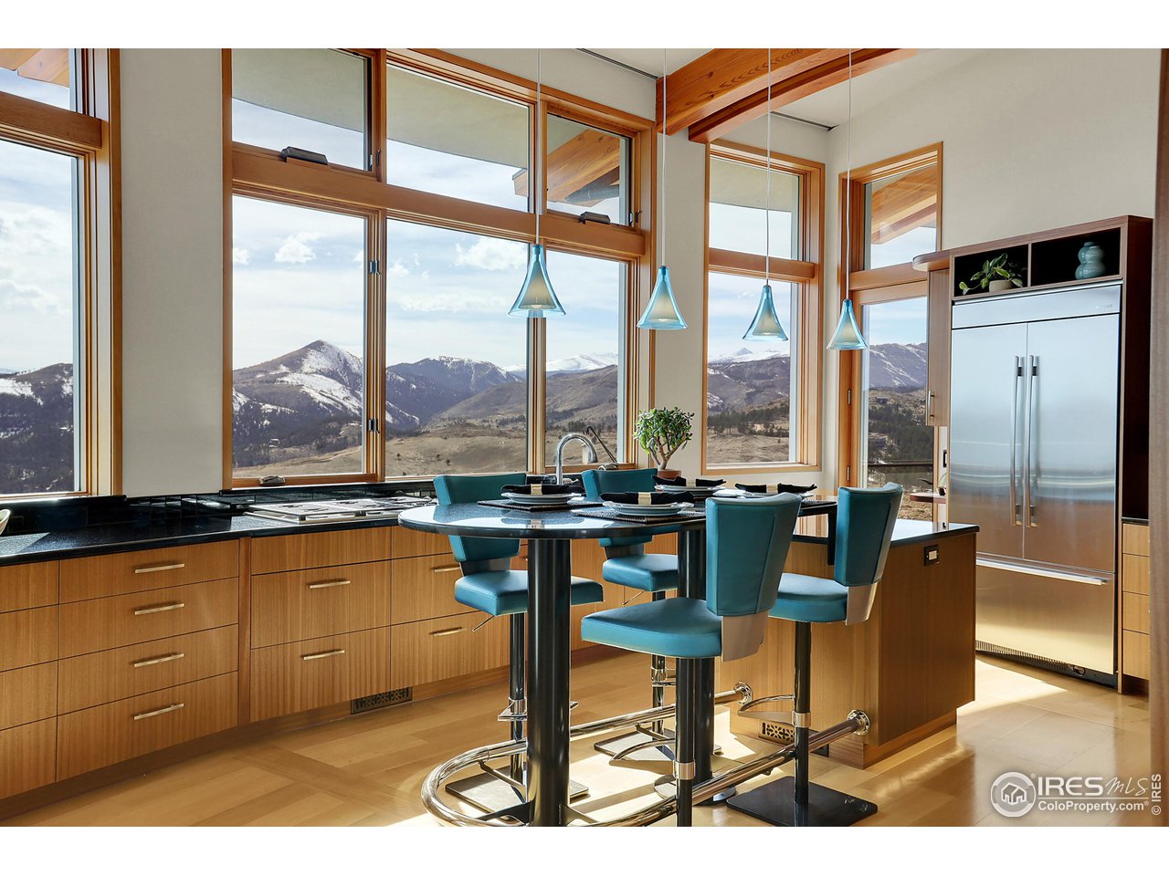 4604 Sunshine Canyon Dr