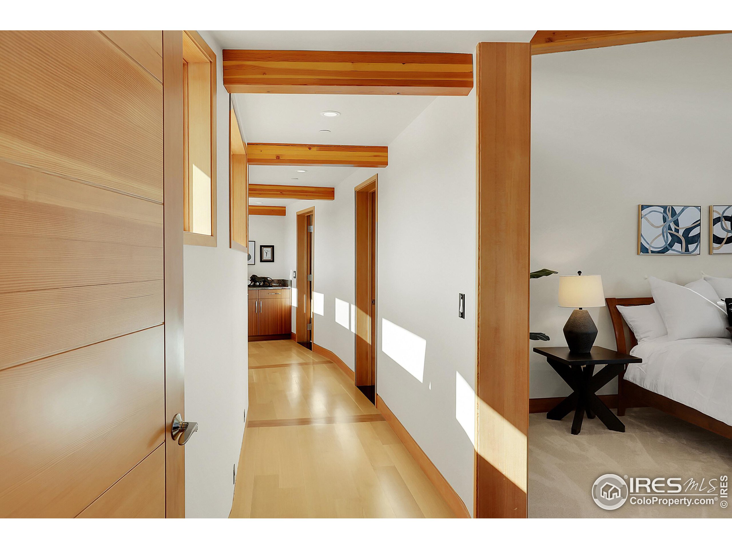 4604 Sunshine Canyon Dr