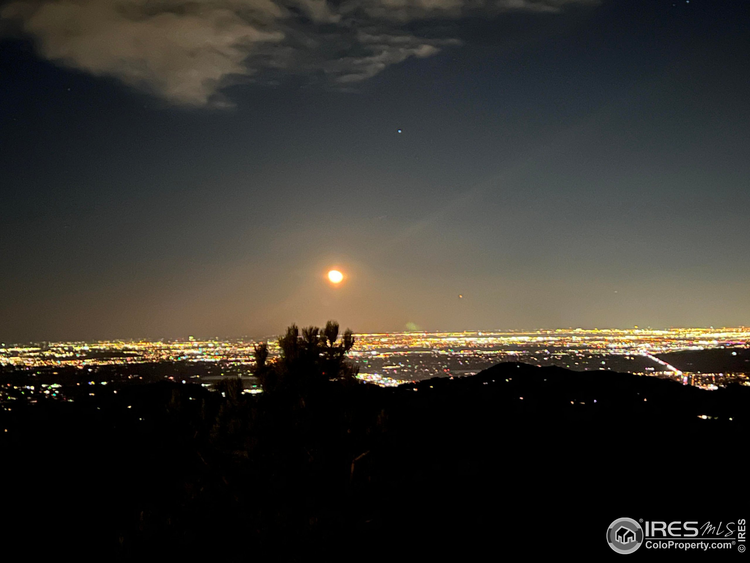 4604 Sunshine Canyon Dr