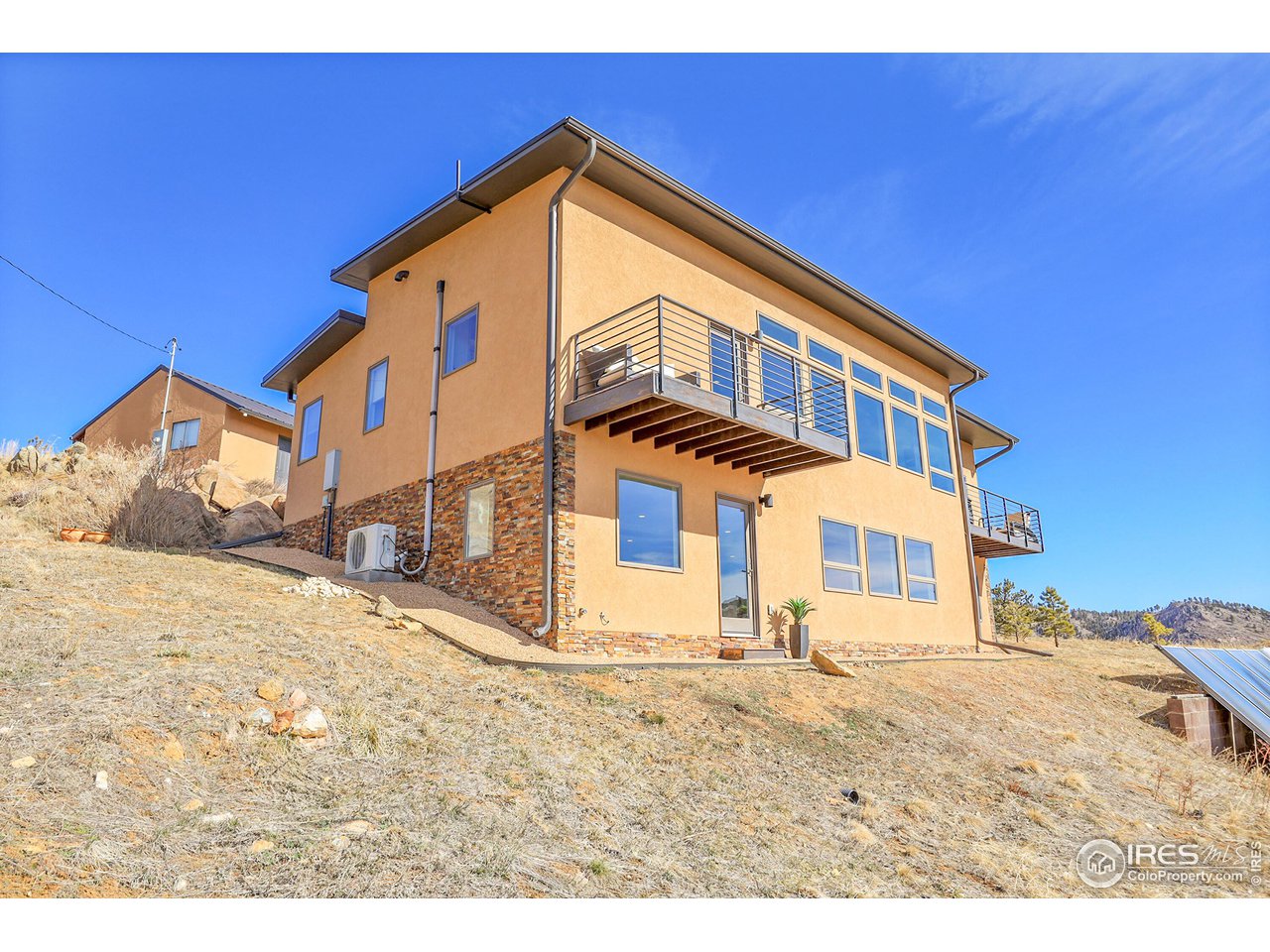 6191 Sunshine Canyon Dr