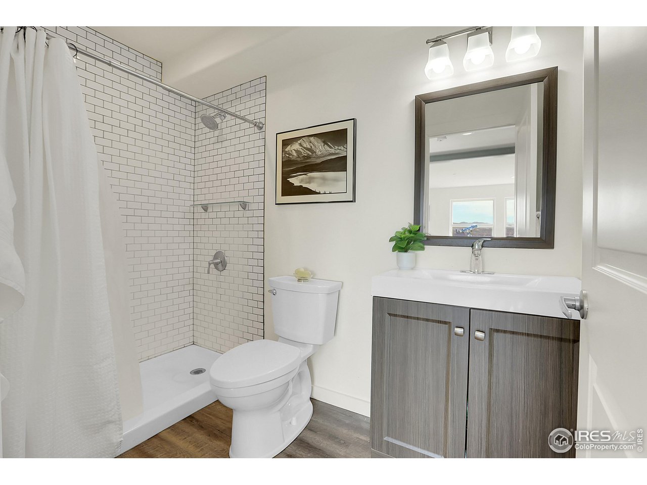 6191 Sunshine Canyon Dr