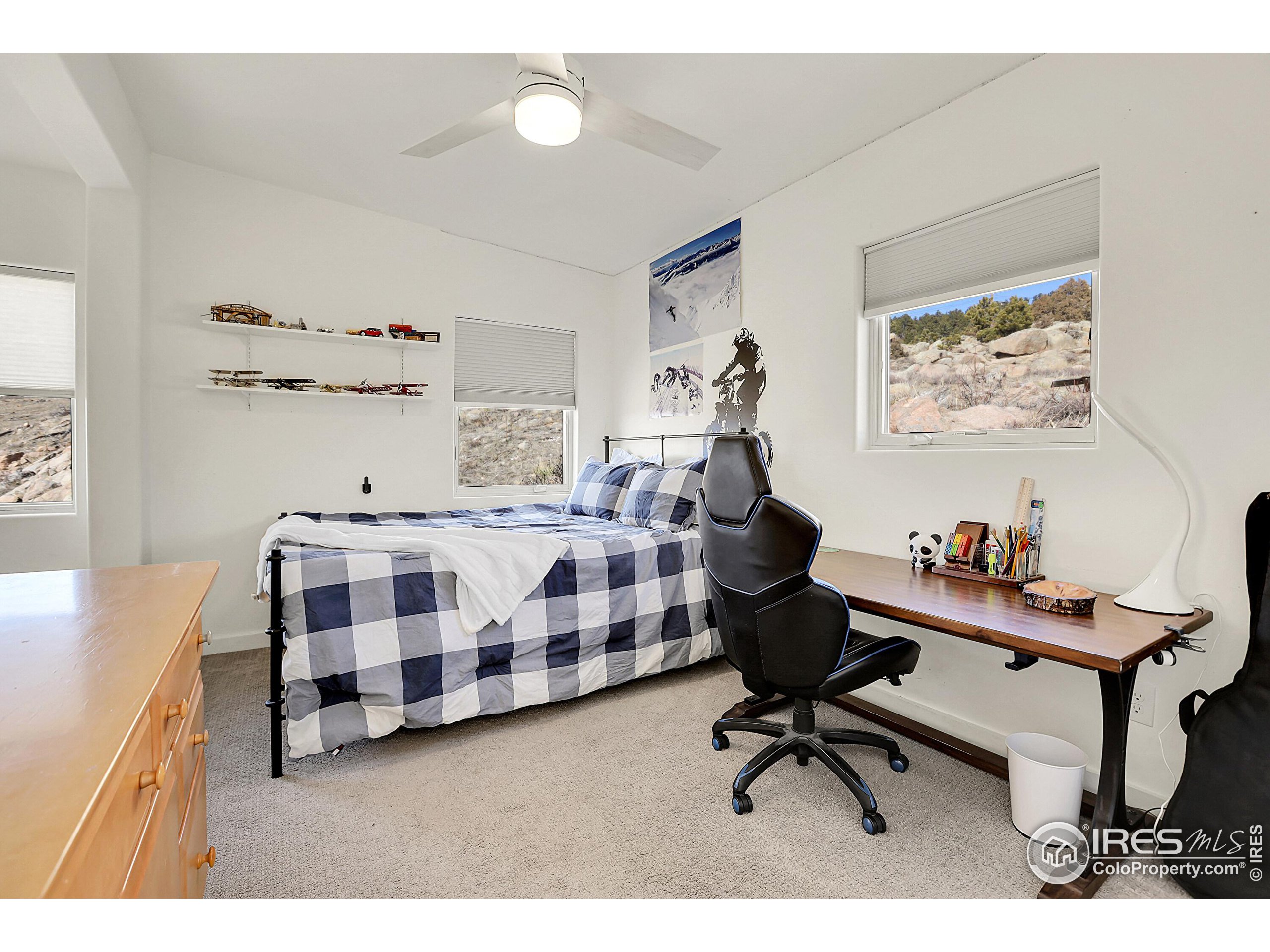 6191 Sunshine Canyon Dr