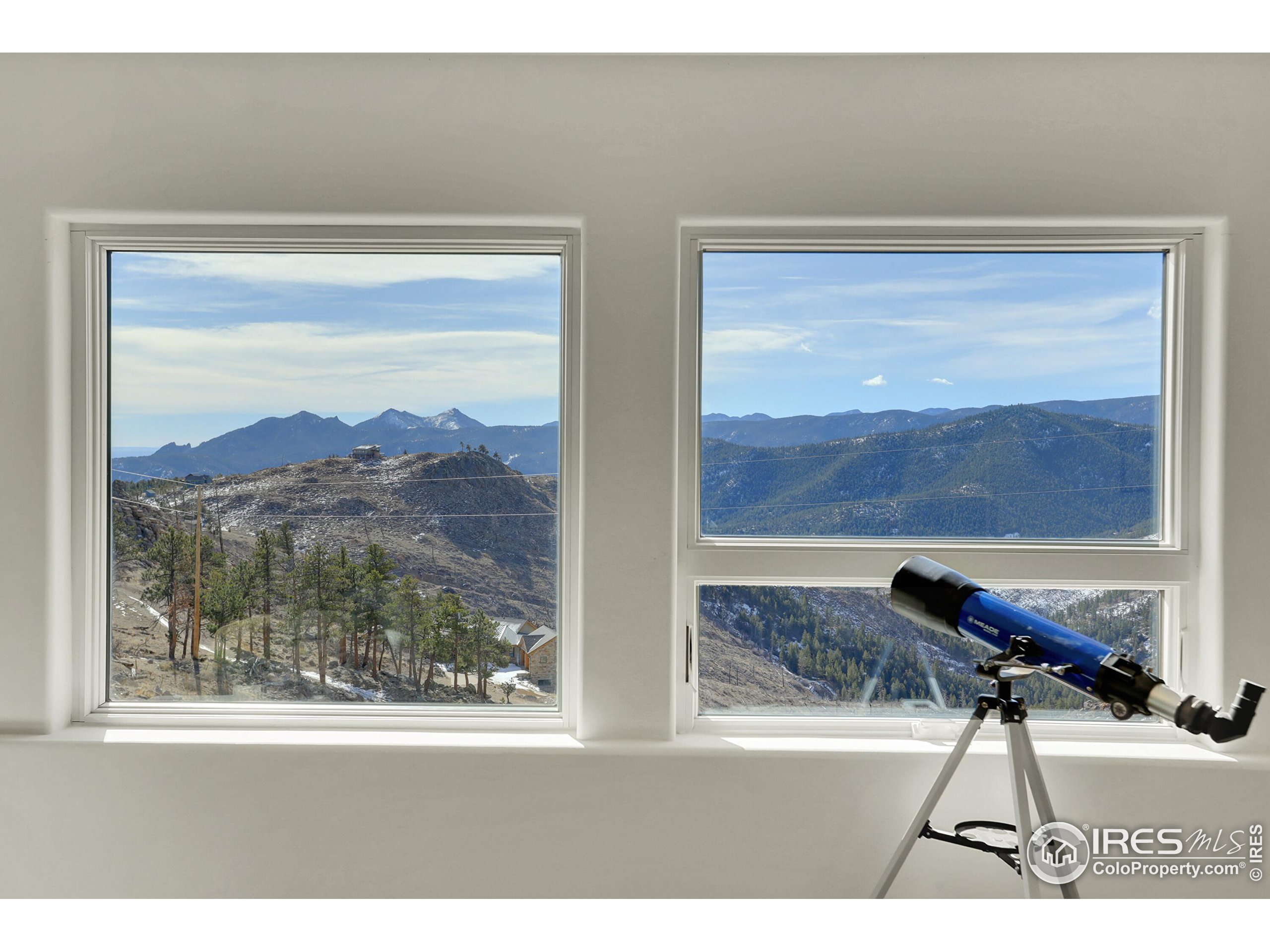 6191 Sunshine Canyon Dr