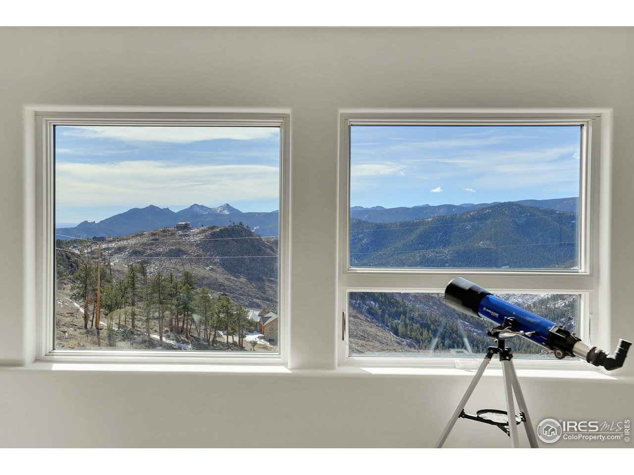 6191 Sunshine Canyon Dr