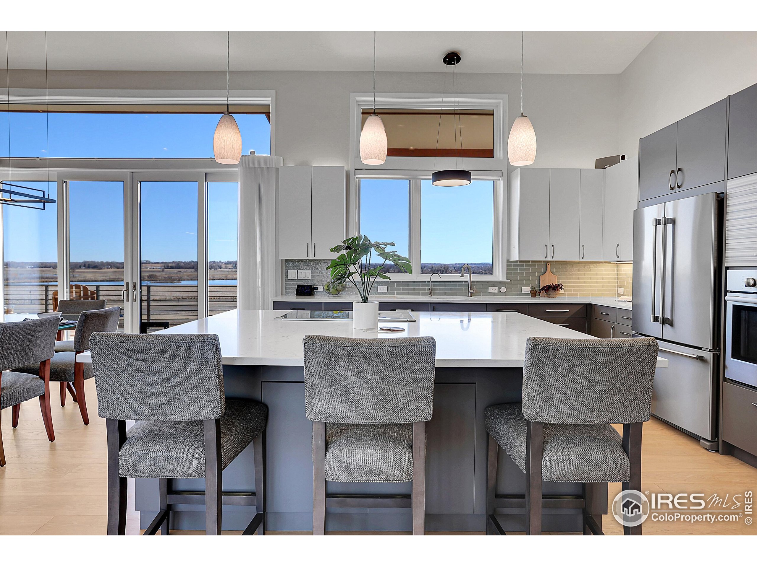11251 Lookout Dr