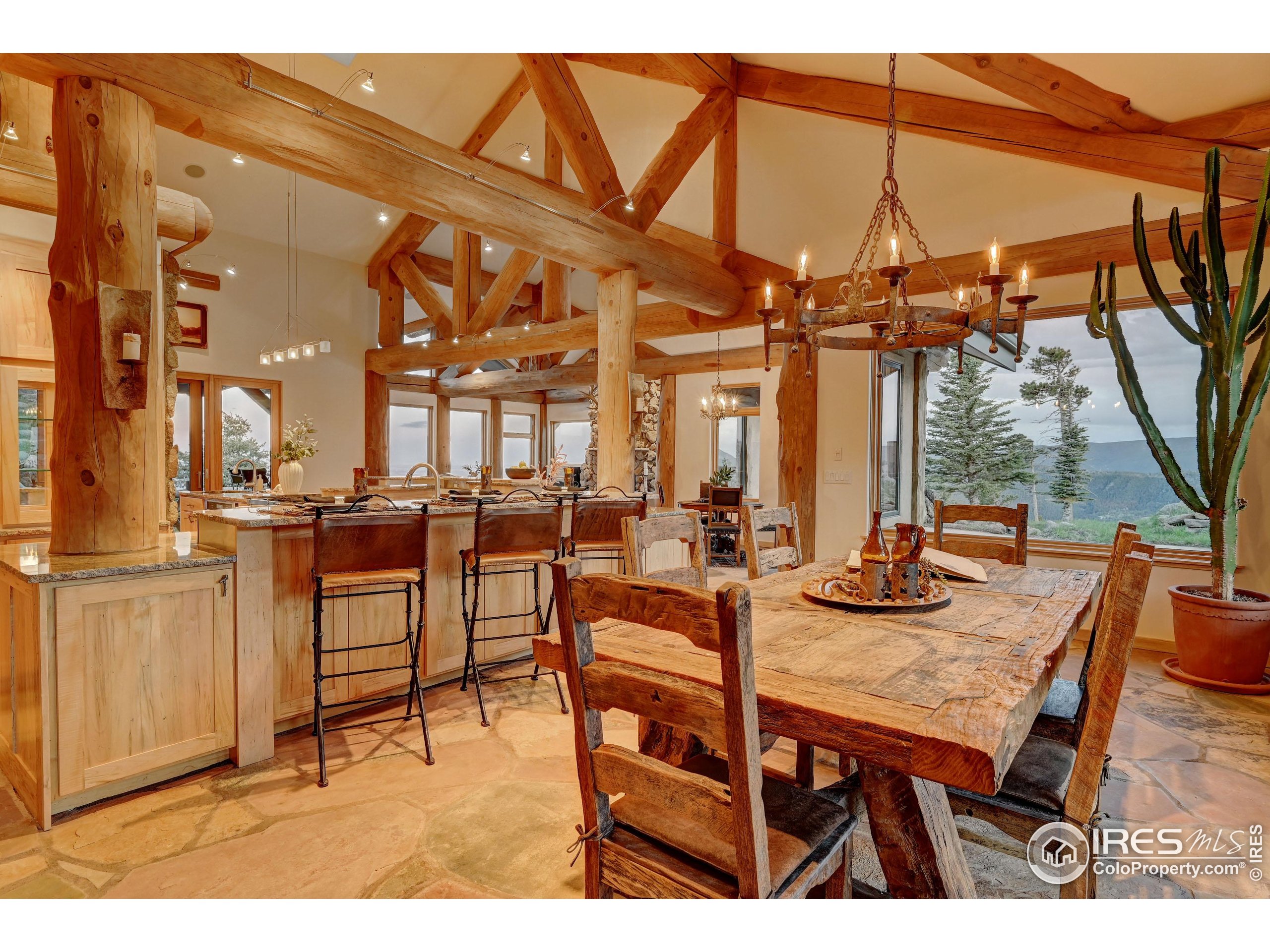 6553 Sunshine Canyon Dr