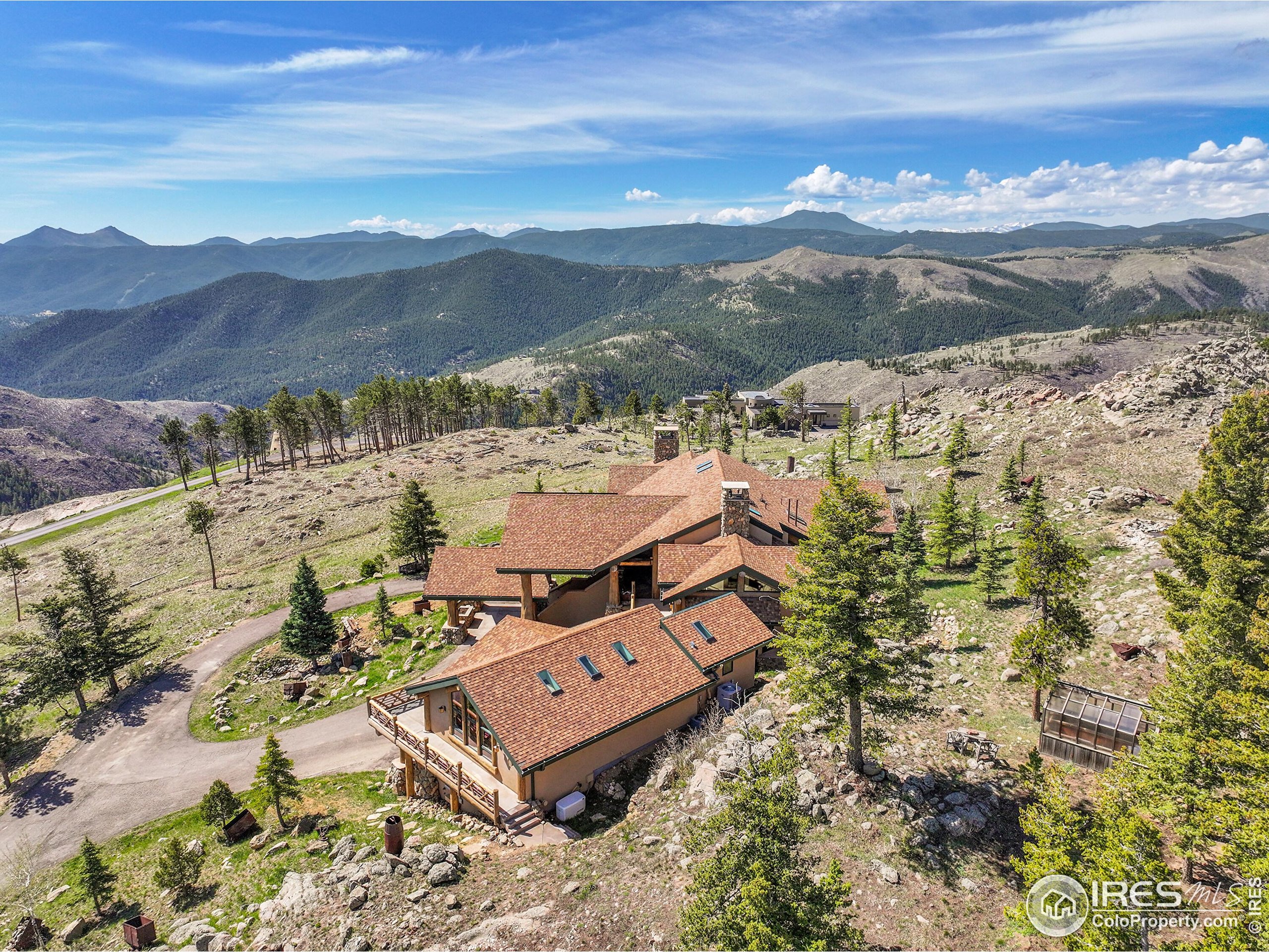 6553 Sunshine Canyon Dr