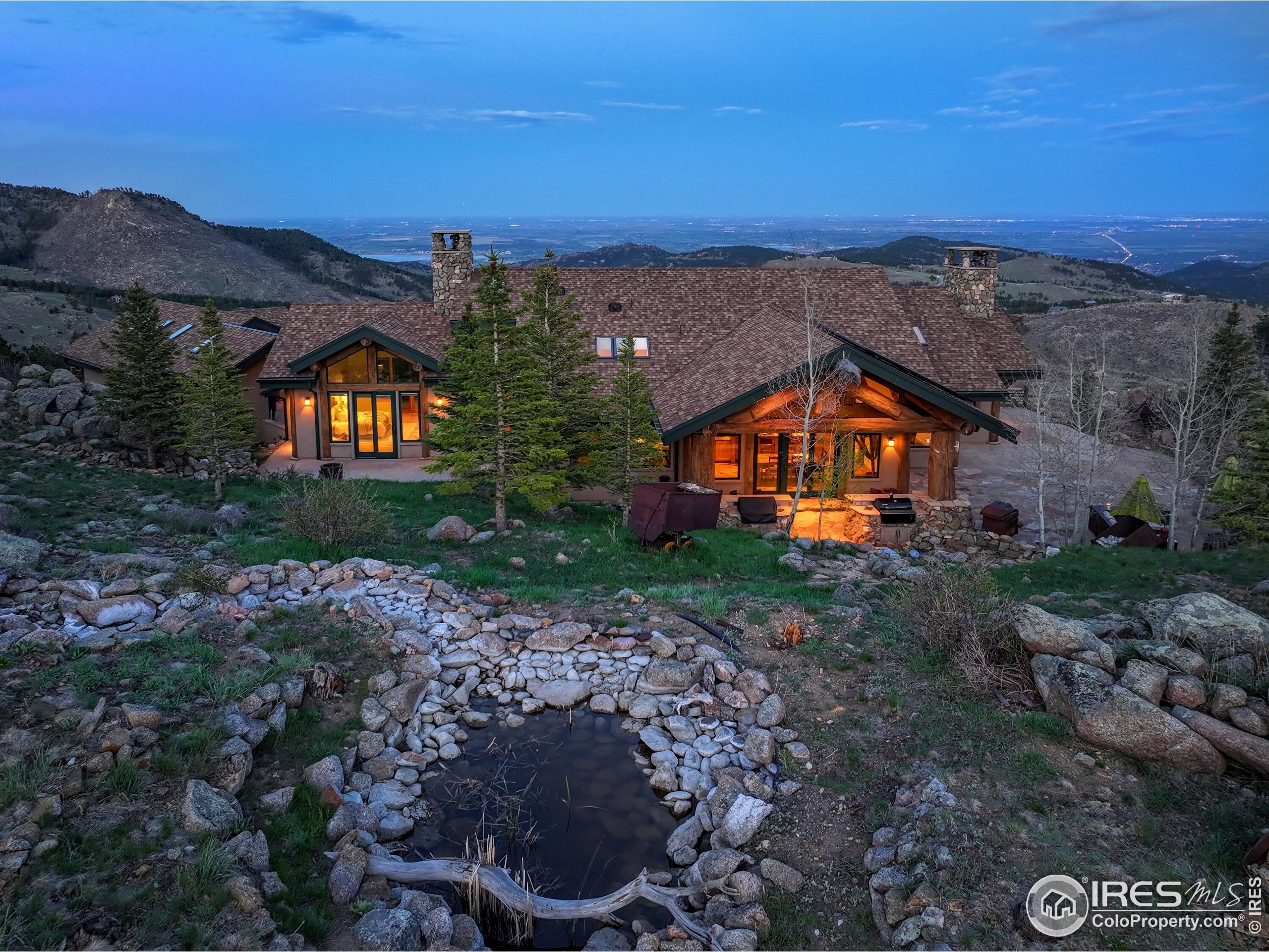 6553 Sunshine Canyon Dr