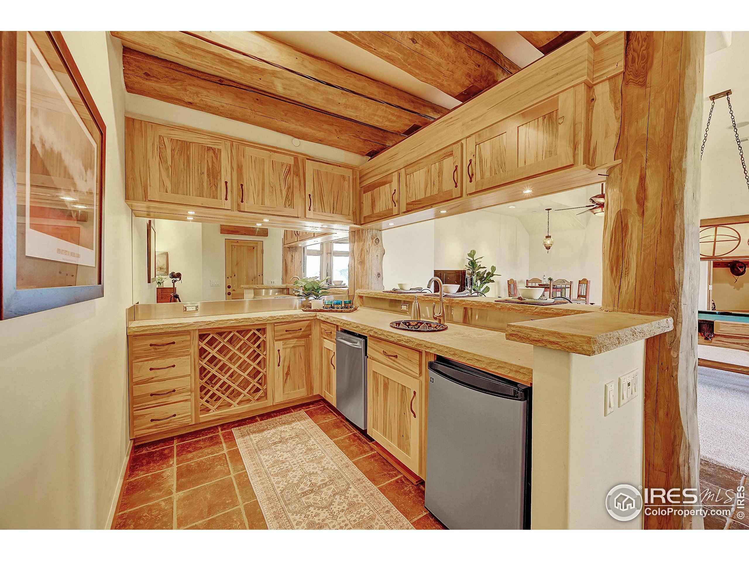 6553 Sunshine Canyon Dr