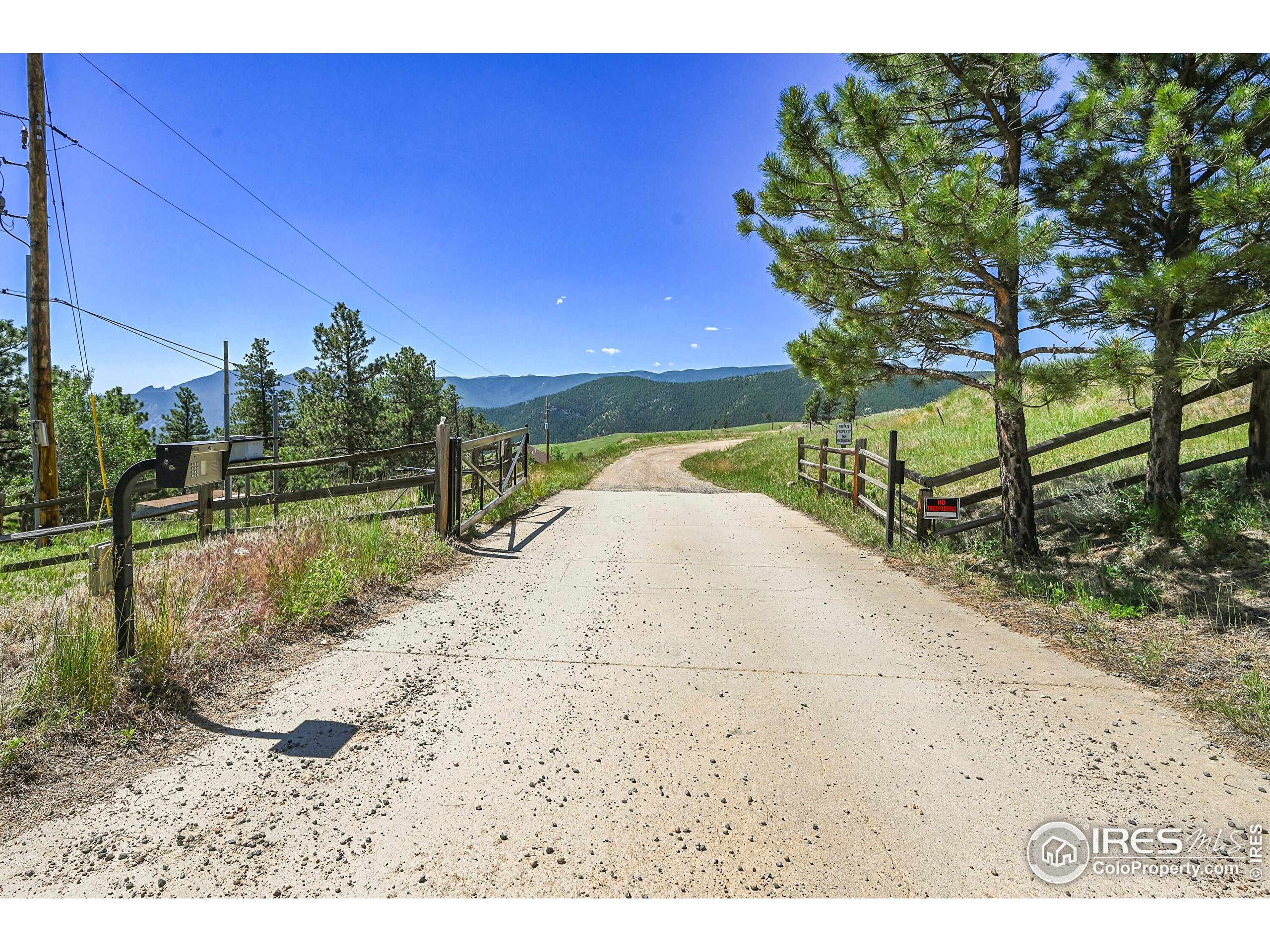 5405 Sunshine Canyon Dr