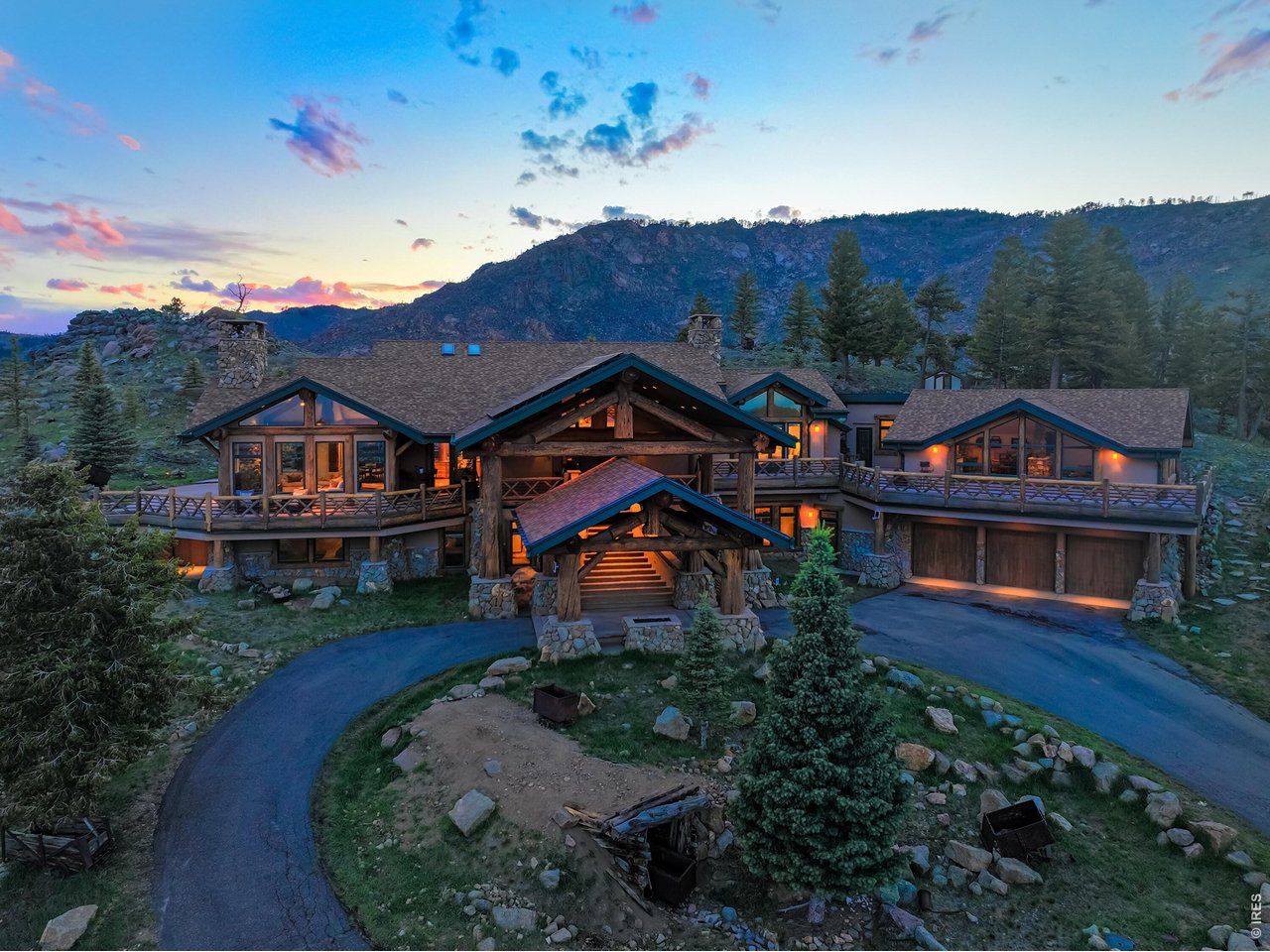 6553 Sunshine Canyon Dr