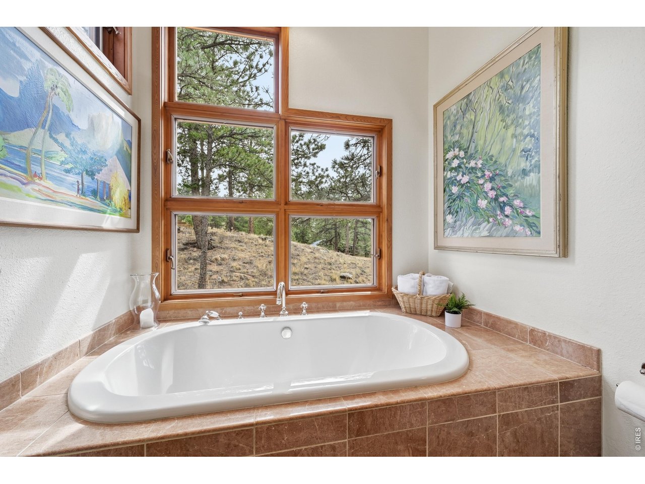 3367 Sunshine Canyon Dr