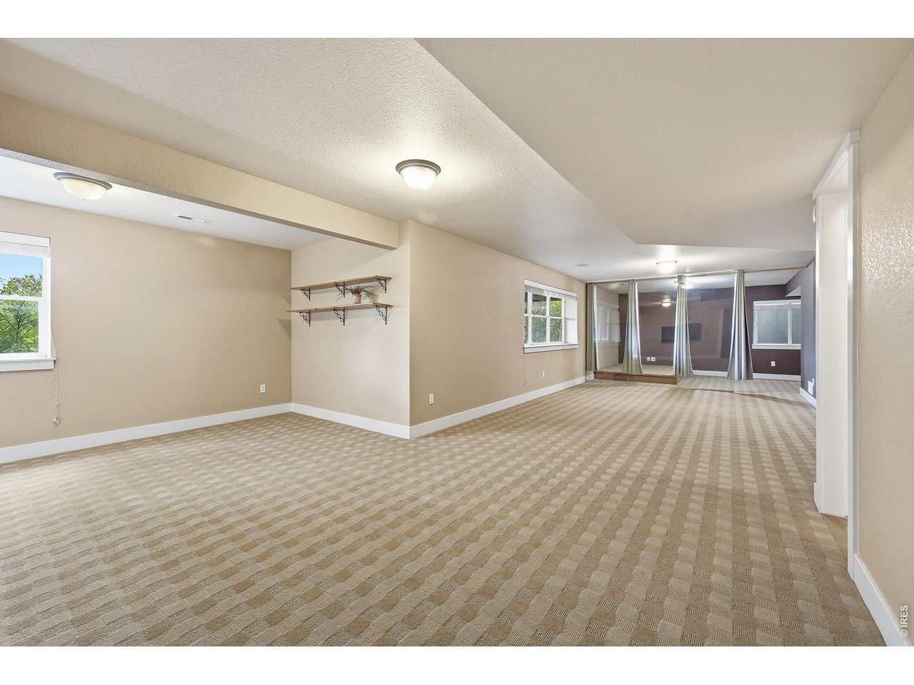 516 Indian Peaks Trl W