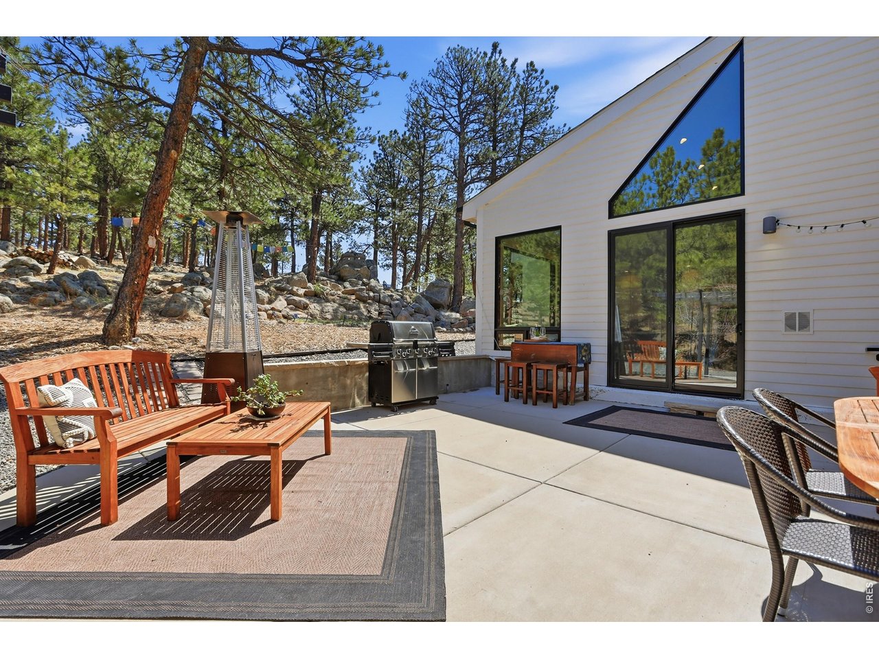 5411 Sunshine Canyon Dr