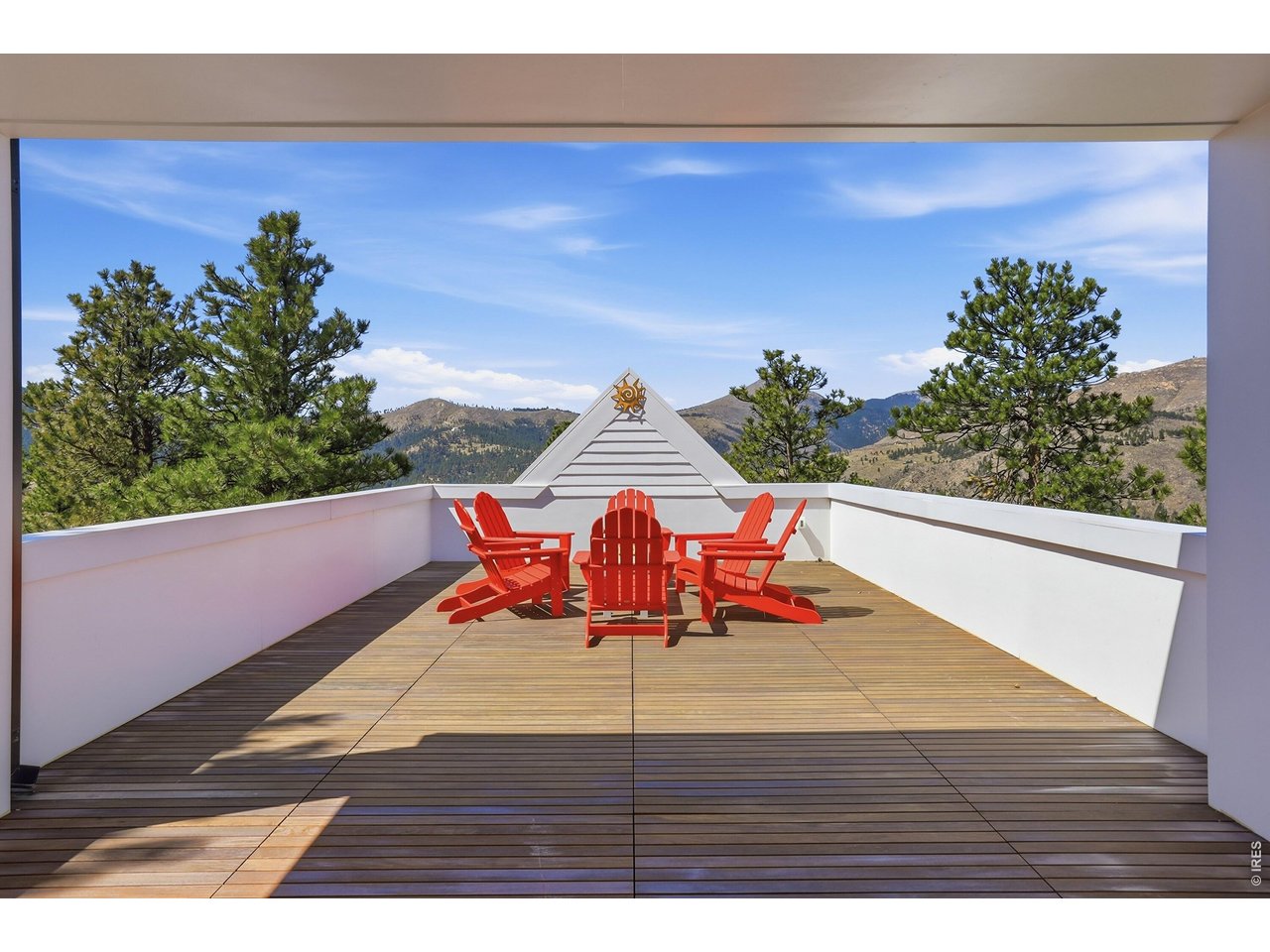 5411 Sunshine Canyon Dr