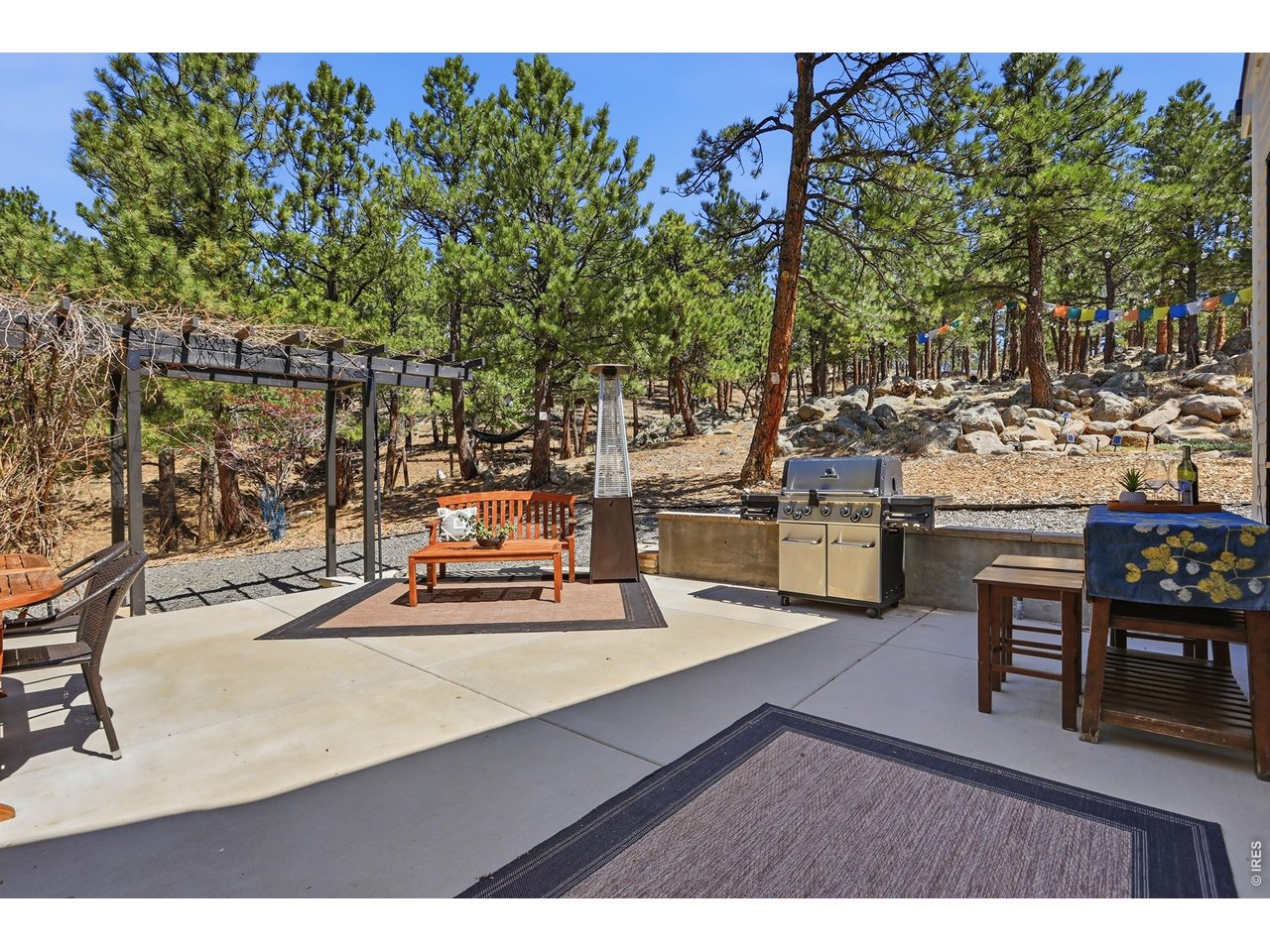 5411 Sunshine Canyon Dr