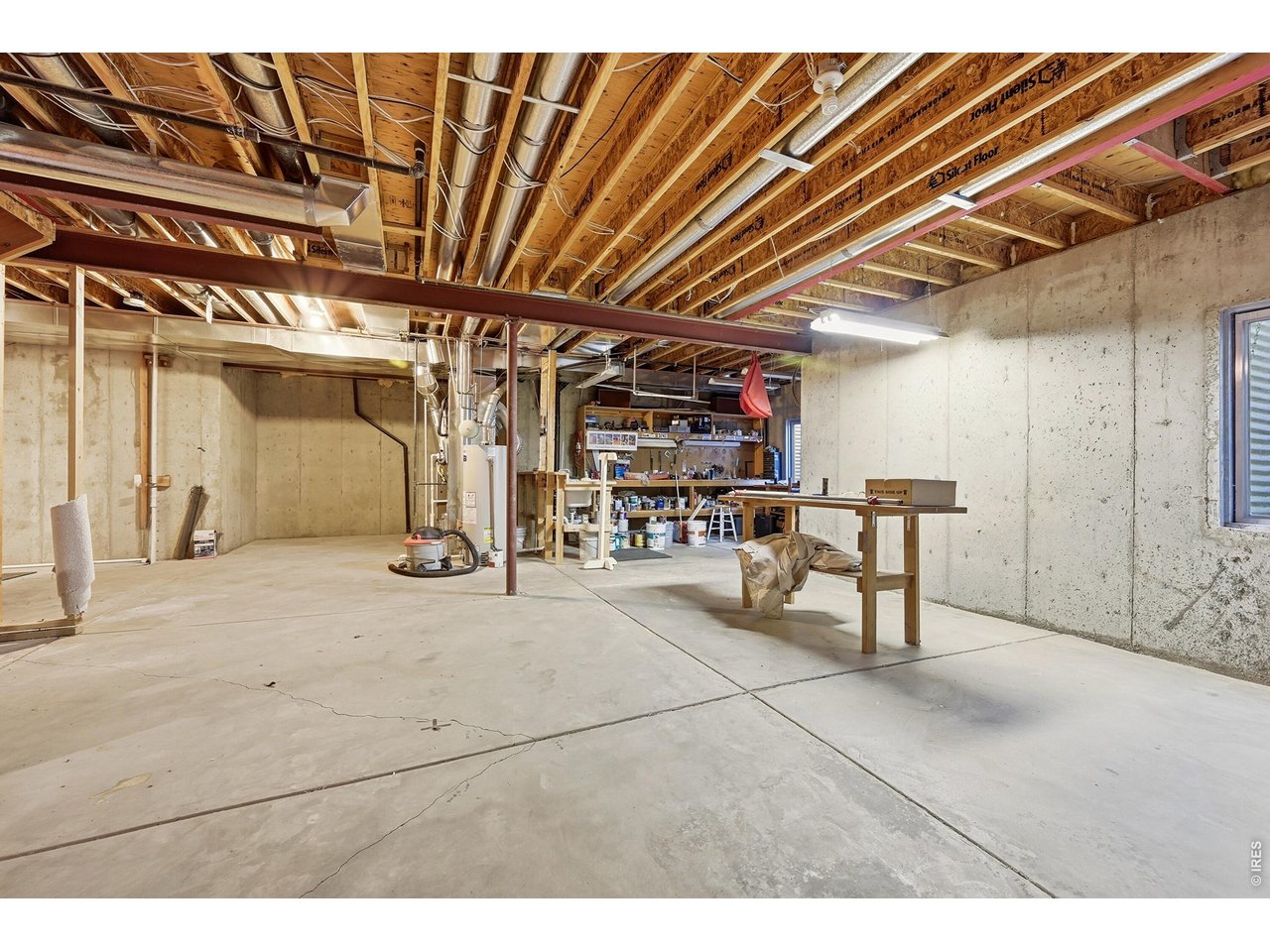 547 Sawtooth Pt